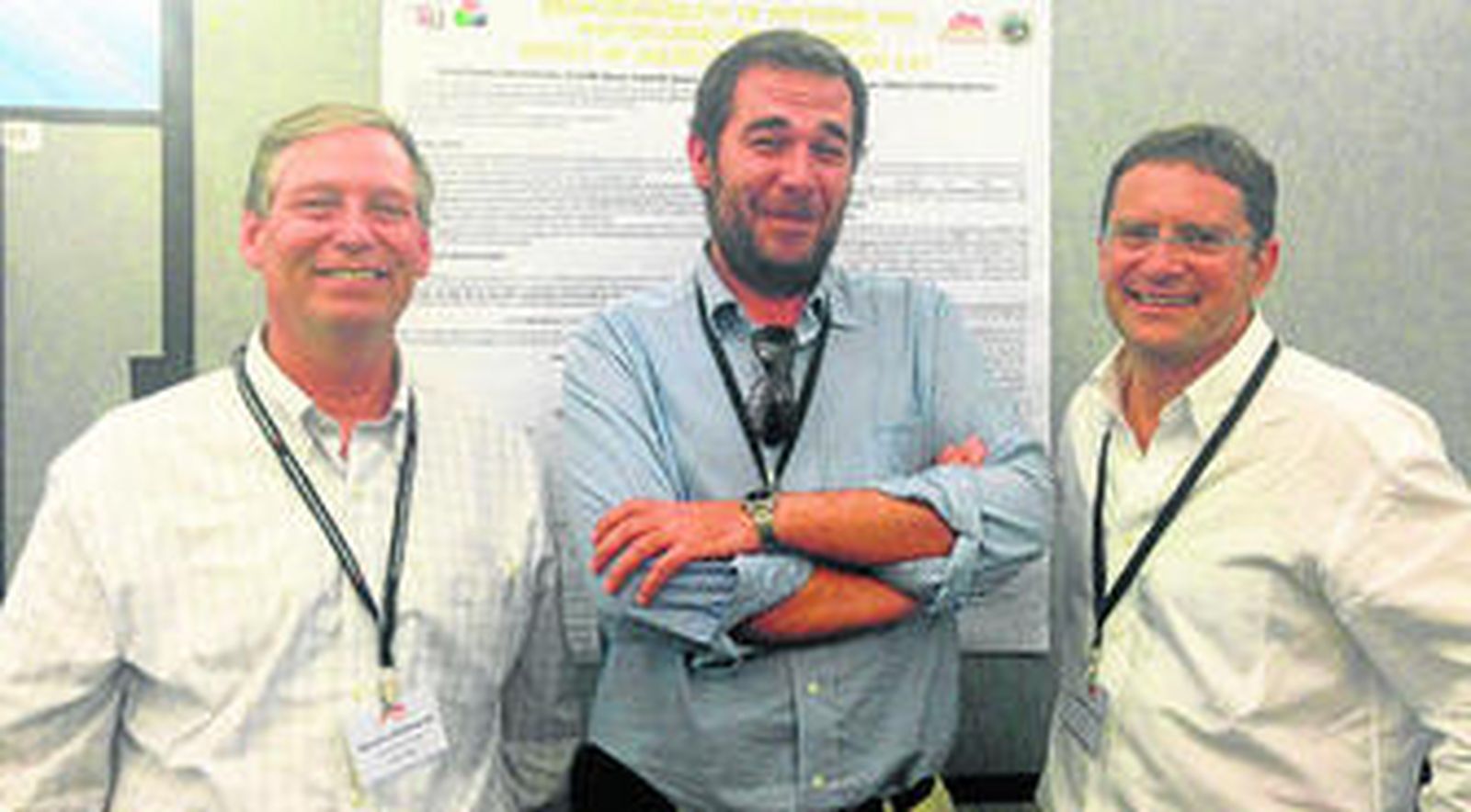 El profesor de Nutrición y Bromatología de la US, Antonio J. Meléndez (centro), durante el último Simposio de Carotenoides celebrado en Park City (Utah, EEUU).