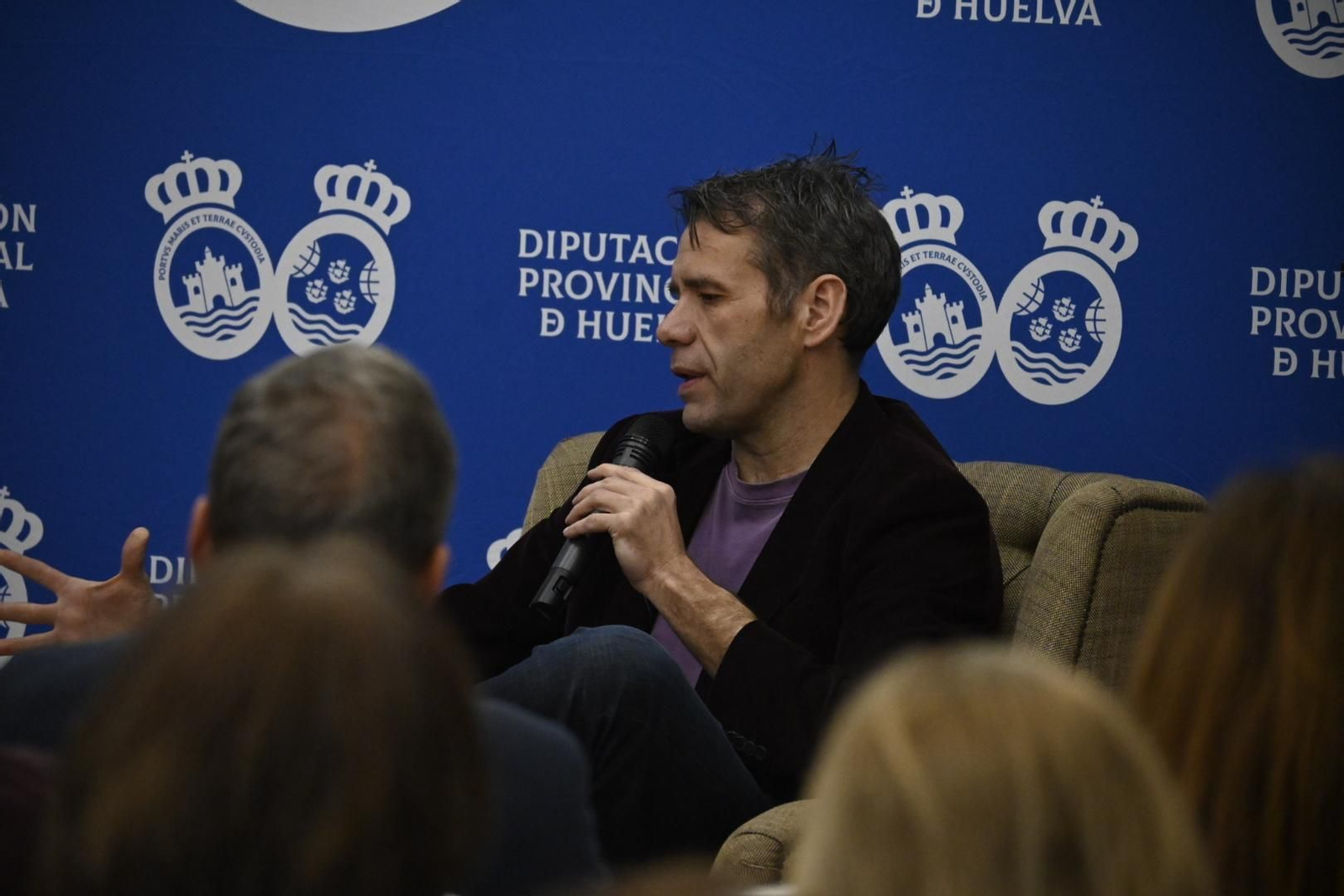 El periodista Rubén Amón presenta su libro `Tenemos que hablar' en imágenes