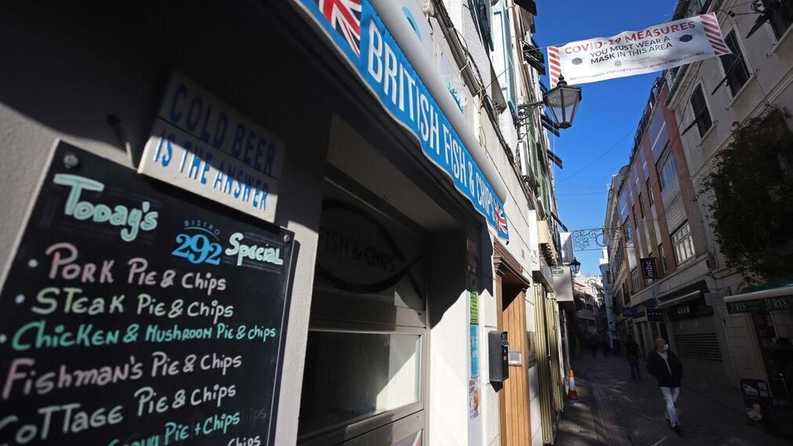 Una de las calles céntricas de Gibraltar.