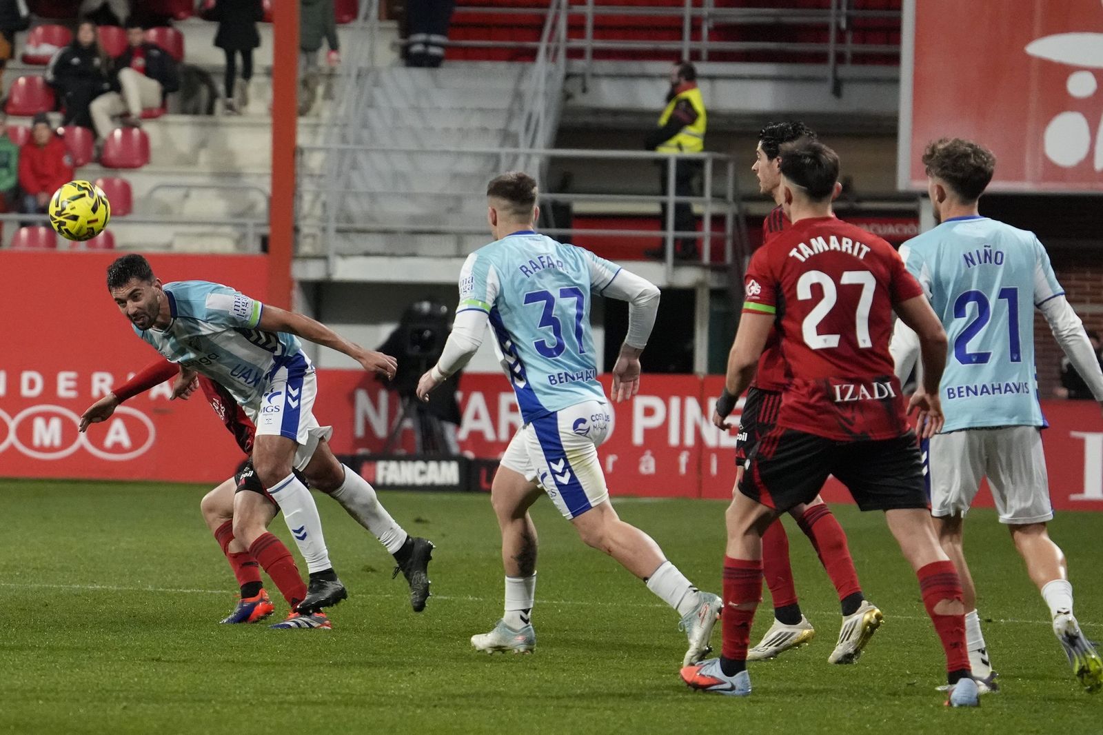 El Mirandés-Málaga CF, en fotos