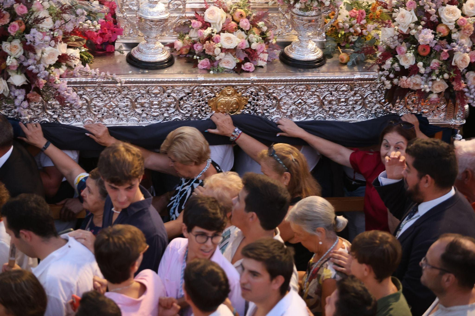 Imágenes de la procesión de la Virgen de la Cinta