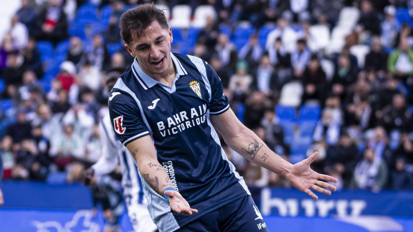 Carracedo se lamenta tras fallar un pase en el Leganés - Córdoba CF.