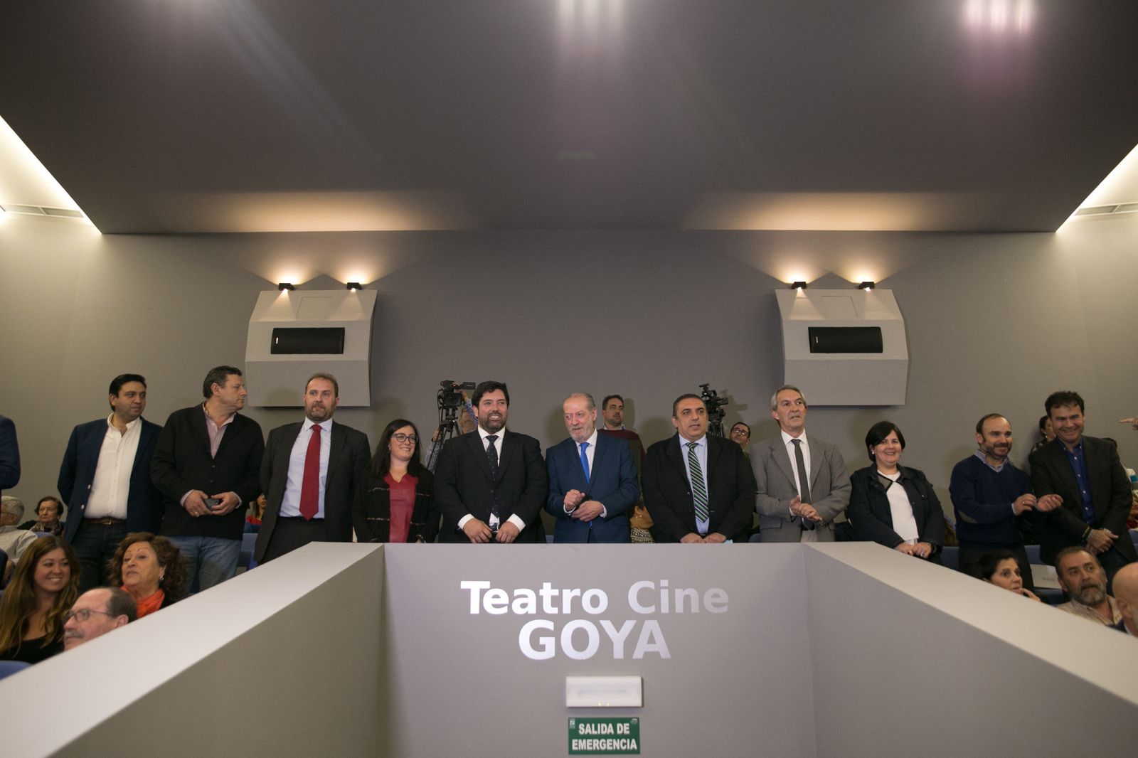 El presidente de la Diputación en la inauguración del Teatro Goya.