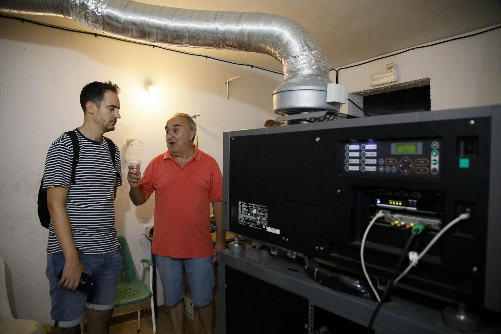 Imágenes de la última proyección en el cine de verano de Garrucha Imágenes de la última proyección en el cine de verano de Garrucha