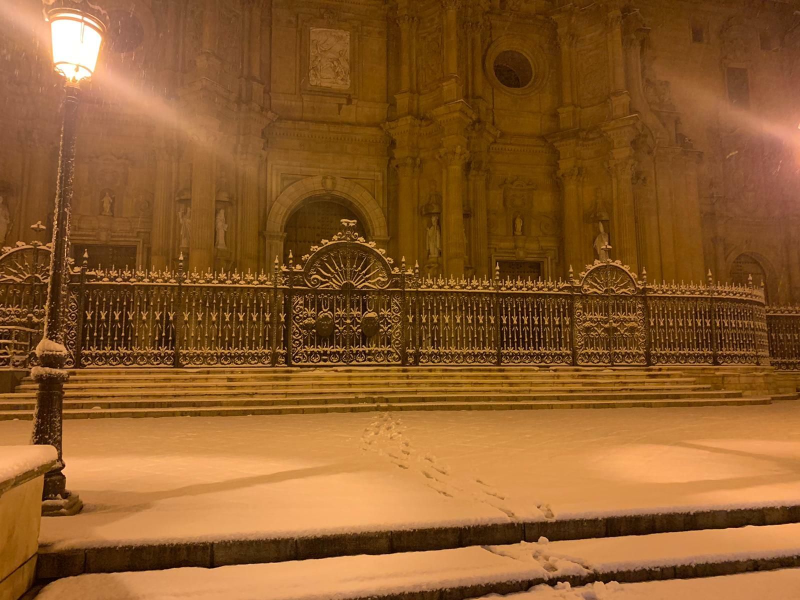 La borrasca Gloria en Granada: Cerrado el Puerto de la Mora (A-92) y varios heridos por accidentes en carretera
