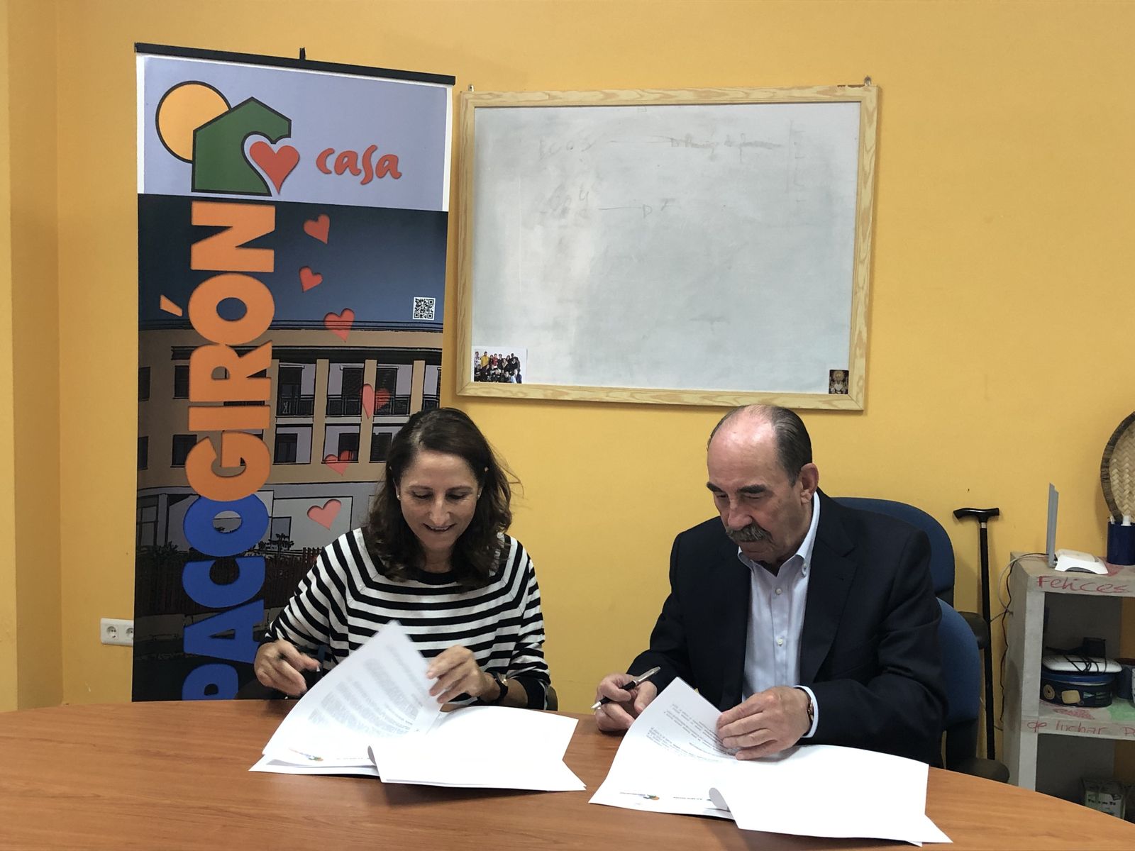 Firma del acuerdo de colaboración.
