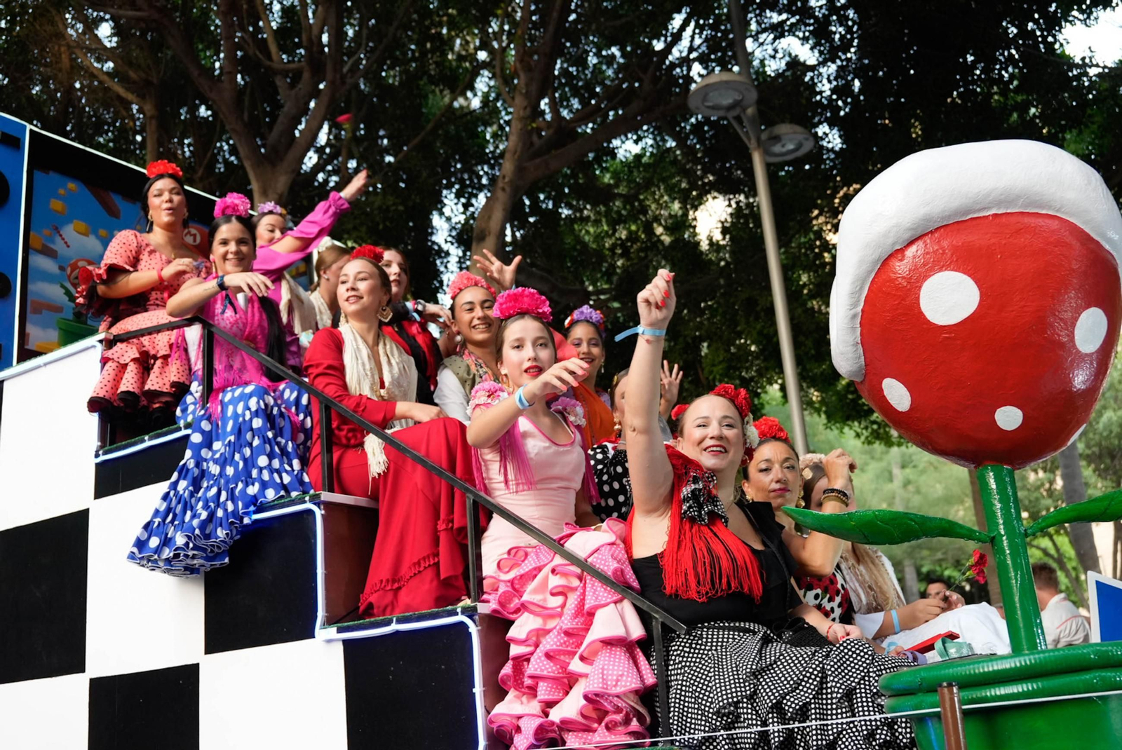 Así se ha vivido la Batalla de Flores en la Feria de Almería