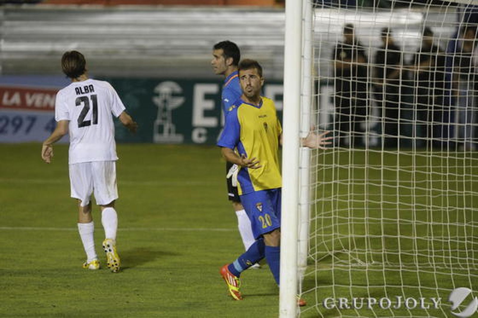 Dioni salió por Cases y fue el mejor de los amarillos. 

Foto: Julio Gonzalez