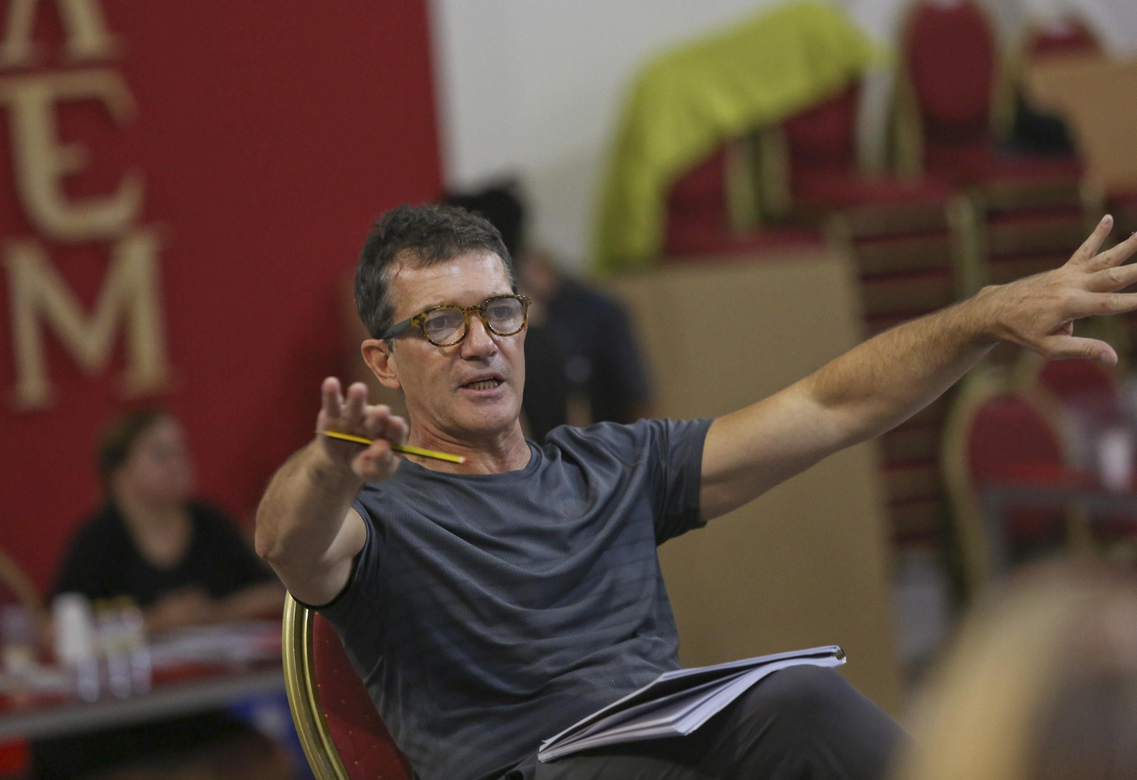 Ensayo con Antonio Banderas de la obra que estrenará el Teatro del Soho