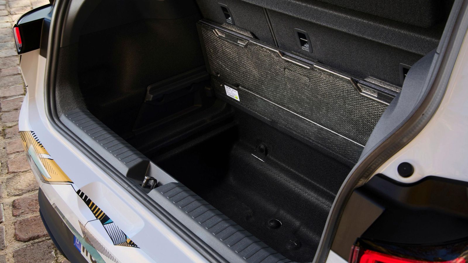 Frente a los 351 litros del maletero del Polo con motores térmicos, el ID. Polo eléctrico dispondrá de un espacio de 435, 1.243 si se abaten los respaldos traseros.