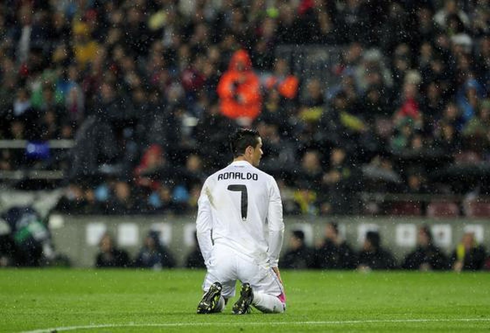 El Barcelona se clasifica para la final de la Liga de Campeones tras dejar fuera al Real Madrid (1-1). / AFP