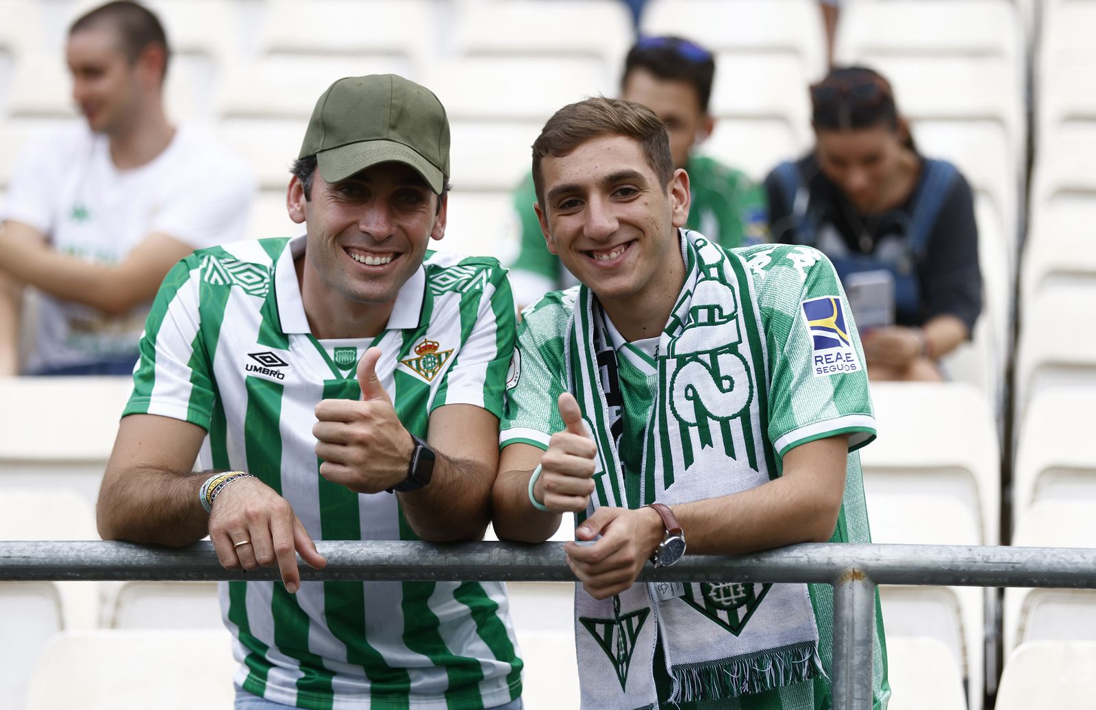 Búscate en las fotos del partido Betis-Villarreal