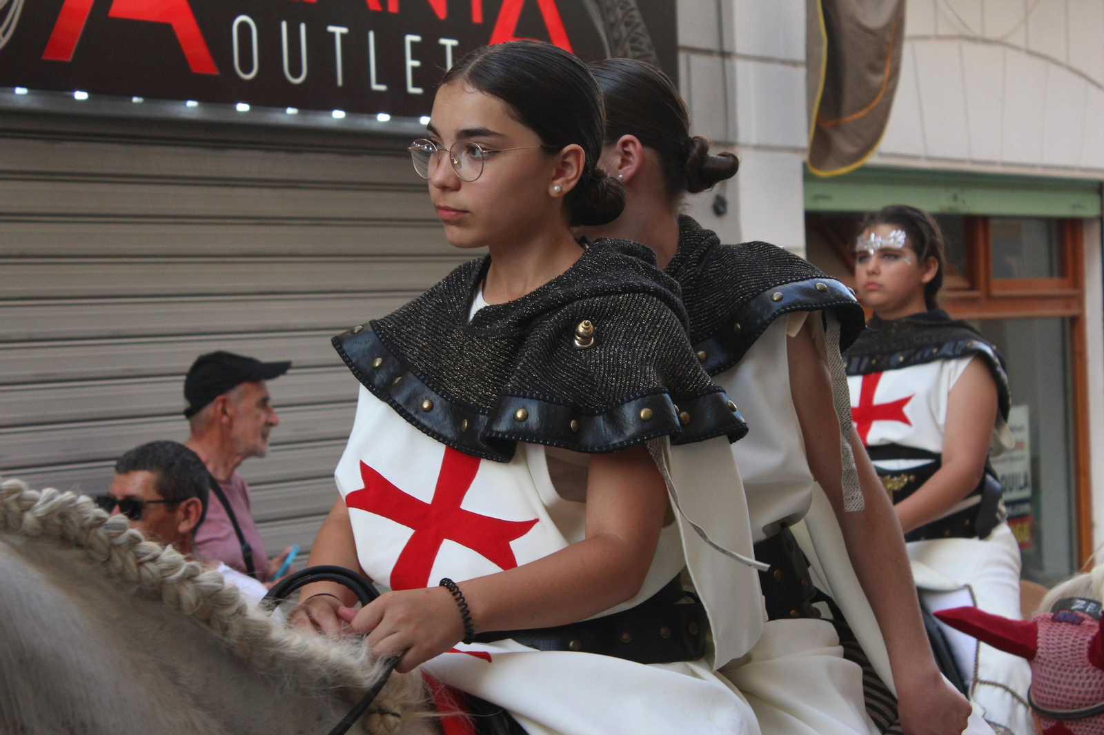 El desfile de Moros y Cristianos de Vera, en imágenes