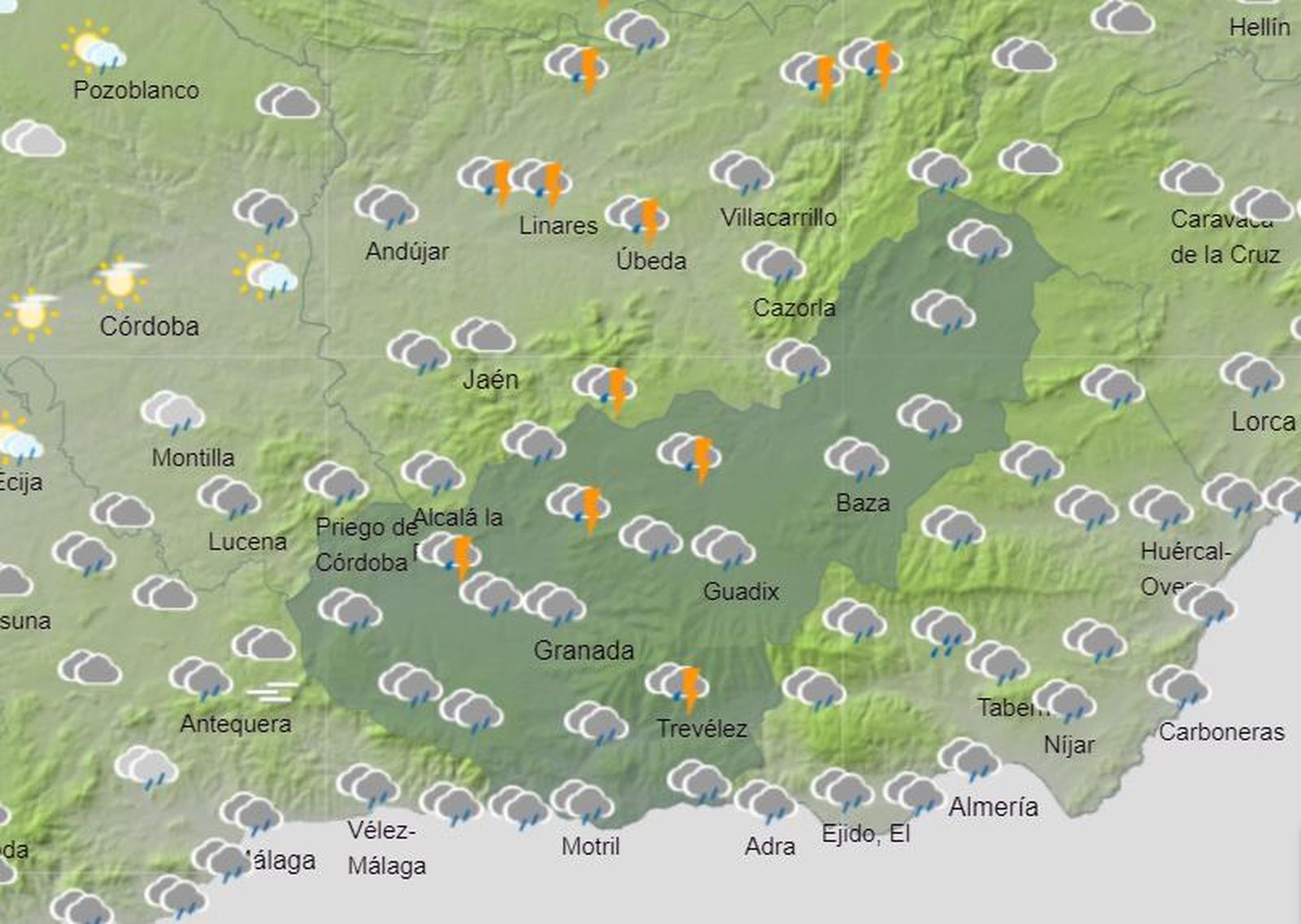 Tiempo en Granada | La provincia en aviso por lluvias, olas y viento
