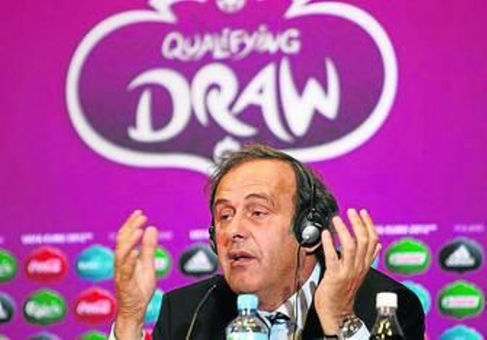 Platini, el presidente de la UEFA, ayer en el lugar del sorteo de hoy.