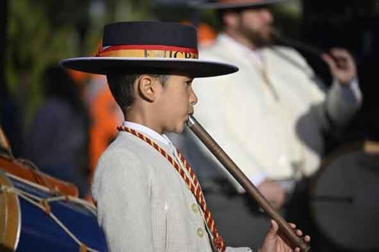 Las mejores imágenes de los peregrinos en la salida de Emigrantes