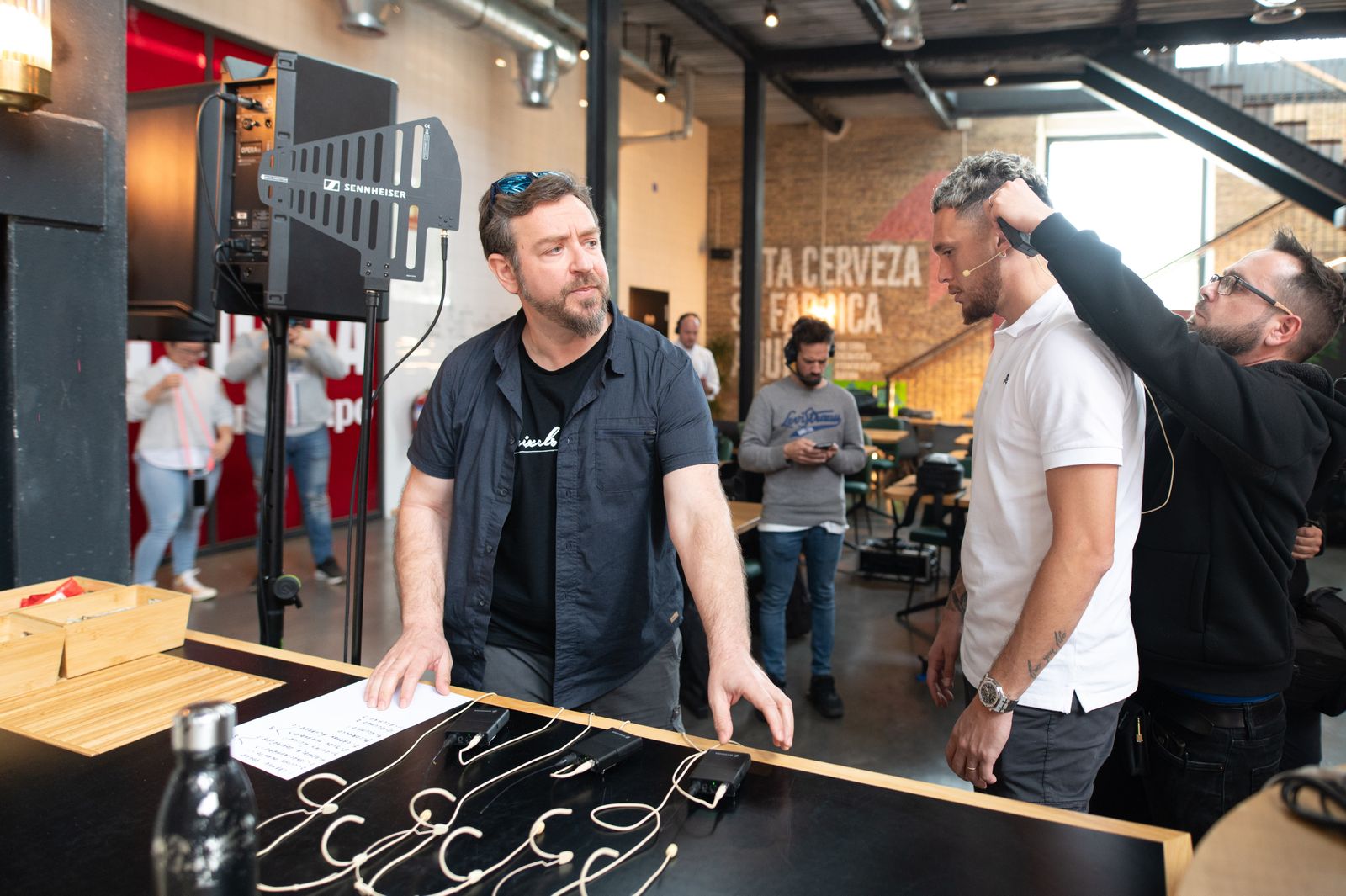 Las fotos de jugadores del Betis y del Sevilla en la Cruzcampo