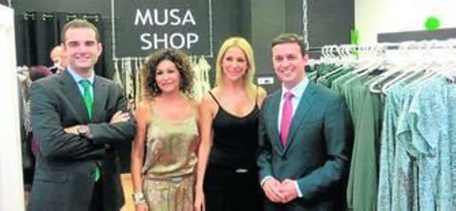 Ramón Fernández-Pacheco, las dos emprendedoras y Javier A. García.