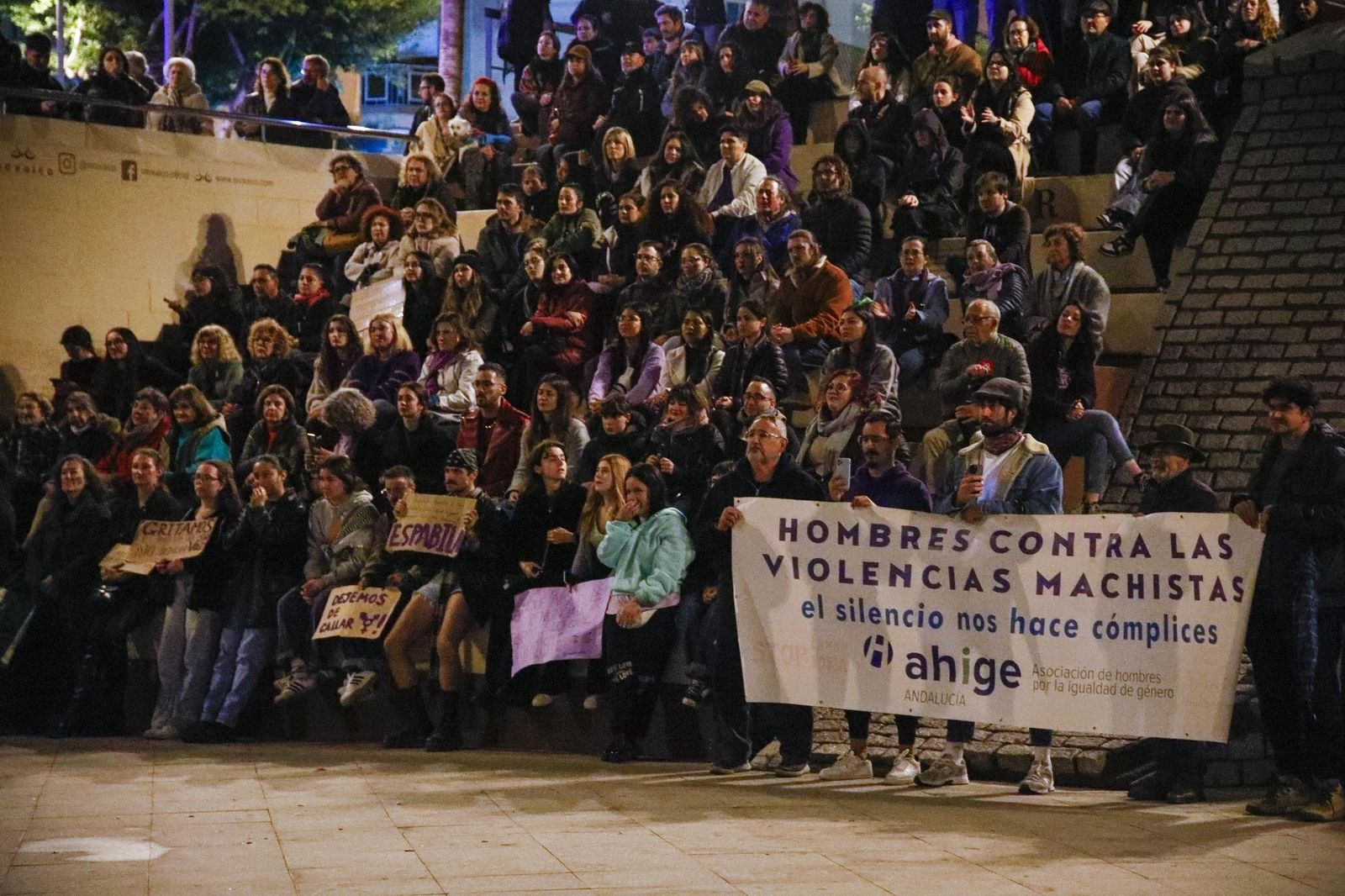 Las imágenes de la manifestación realizada por Asamblea Feminista 8M en Almería