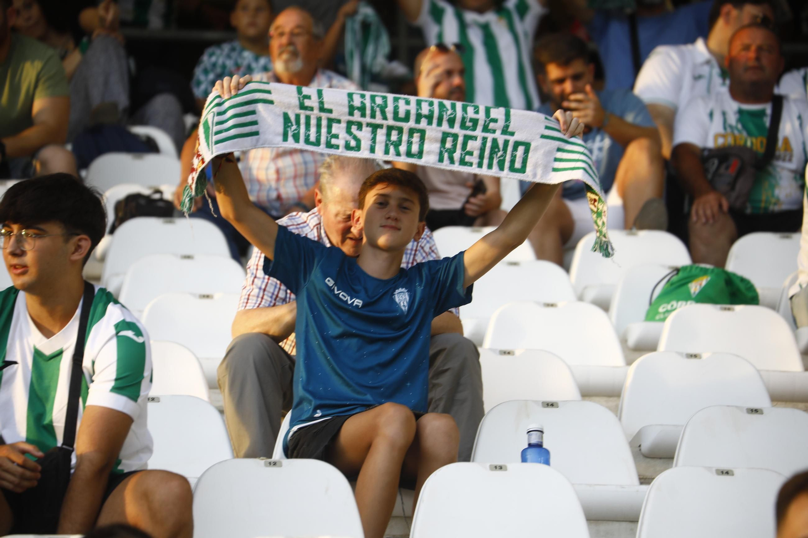 Las mejores fotos del ambiente en El Arcángel para el Córdoba CF - Deportivo