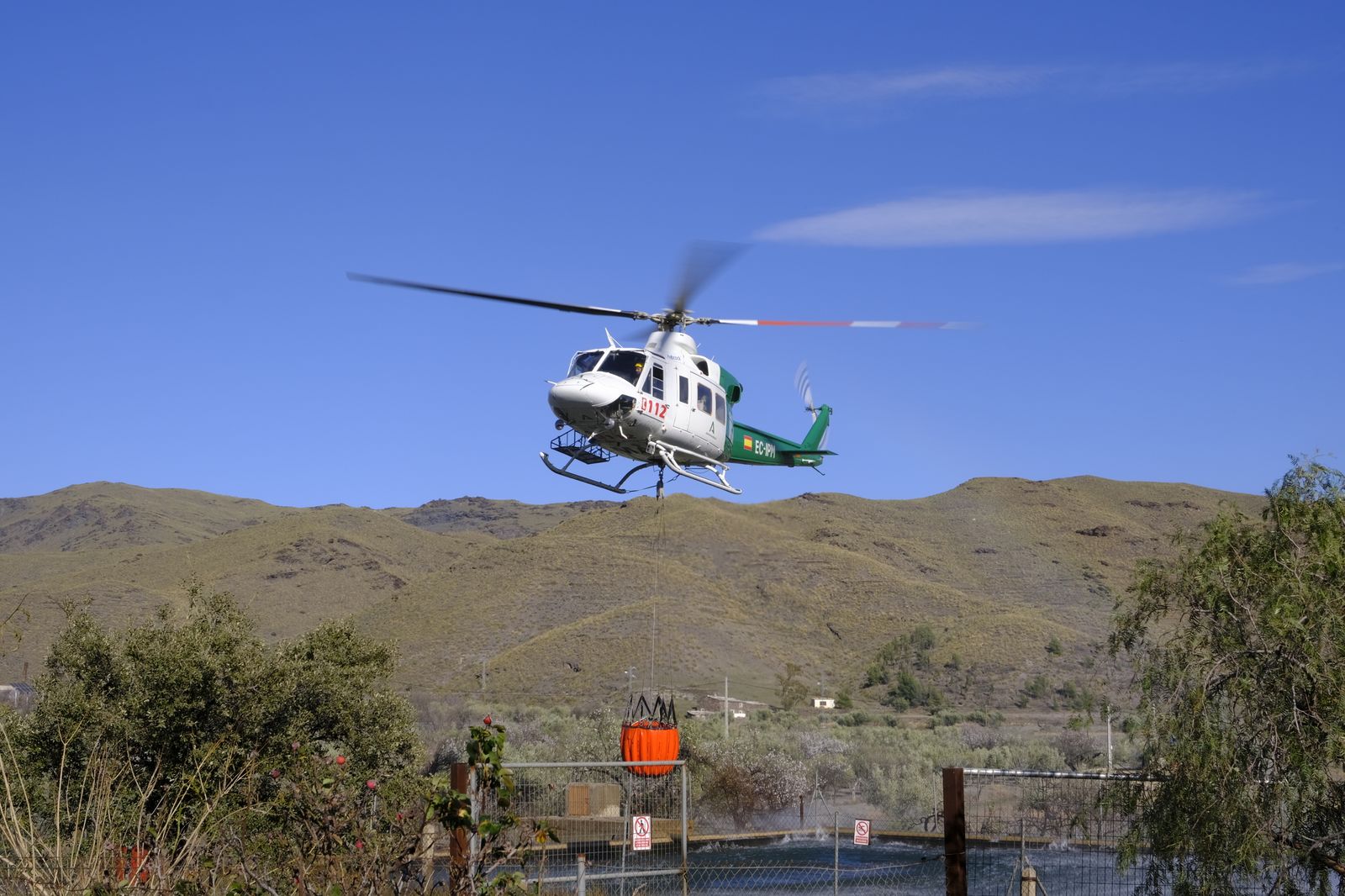 Fotogalería incendio en Castro de Filabres. Almería