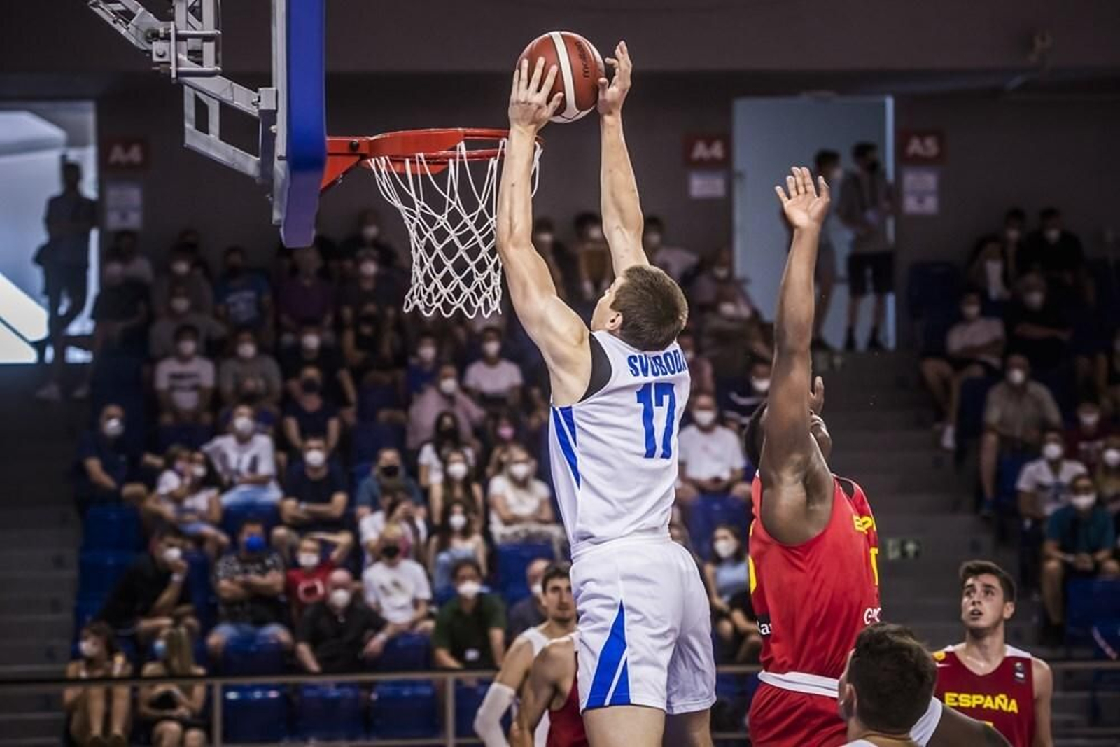 Fotos: los cinco 'malagueños' con España sub 20 en Brno