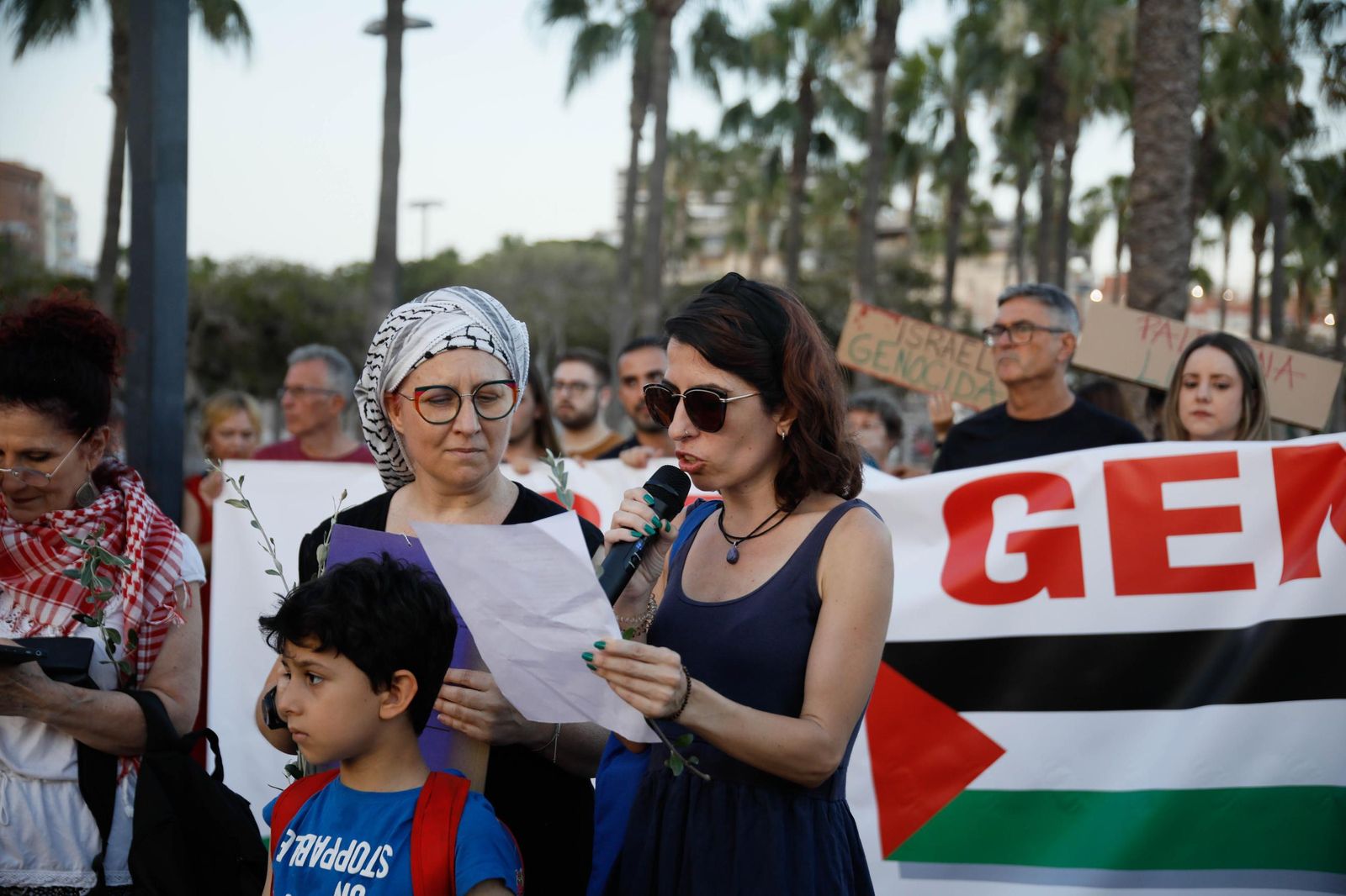 Imágenes de la manifestación en Almería por el genocidio en Palestina