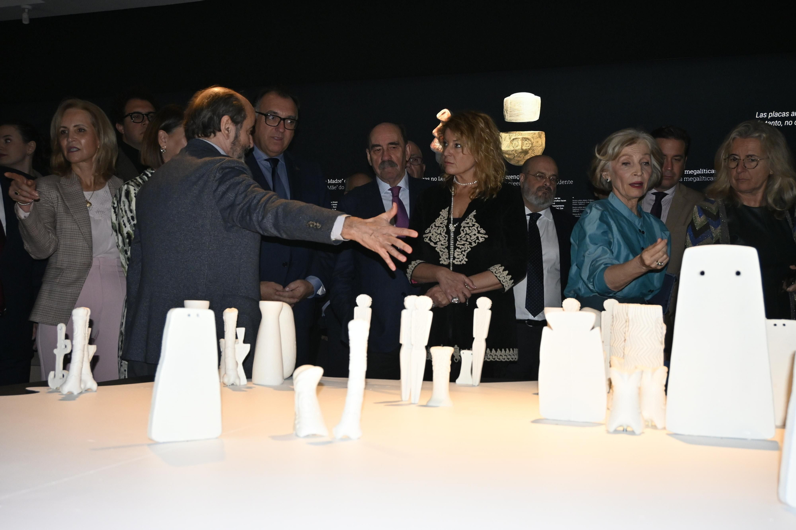 Presentación de la Exposición 'Ídolos. Miradas Milenarias' en el Museo de Huelva, en Imágenes