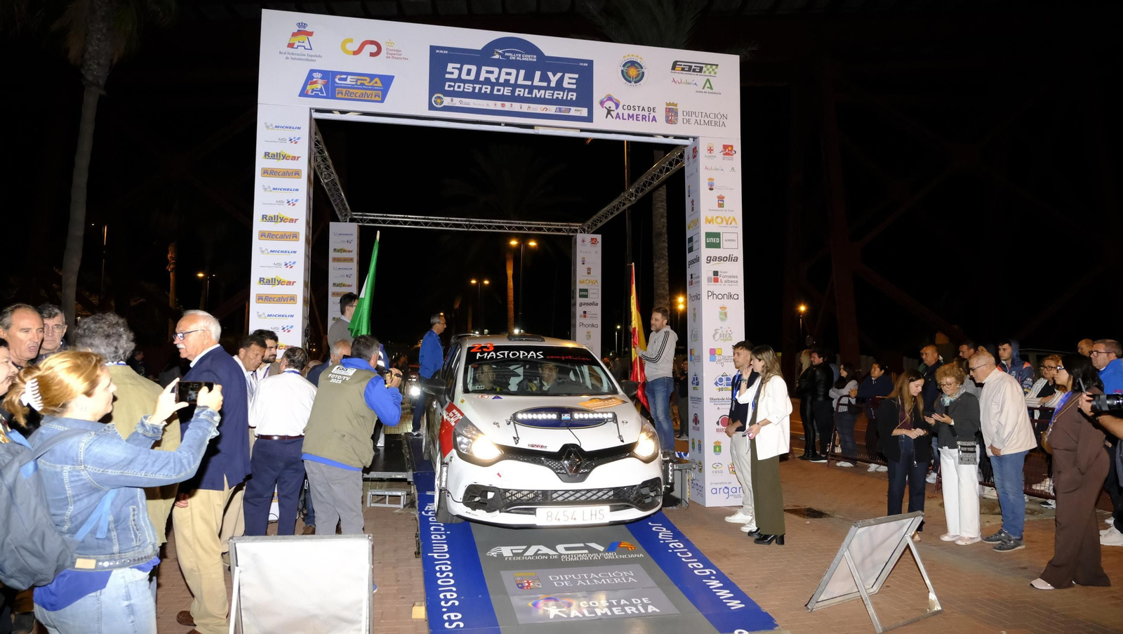 La salida de la 50 edición del Rallye Costa de Almería, en imágenes