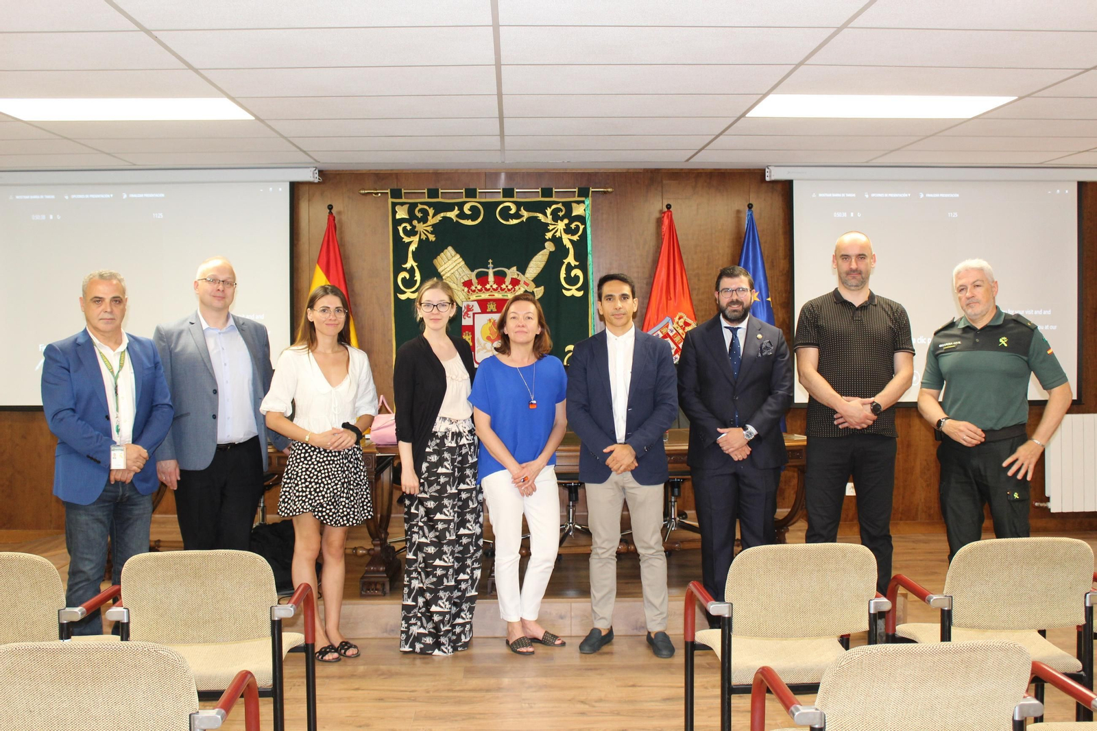 Imagen de la visita de los jueces de Polonia a la Comandancia de la Guardia Civil de Granada