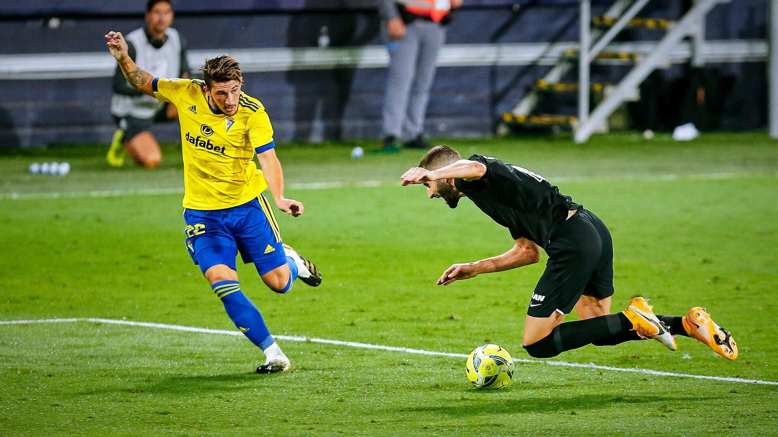 Partido de fútbol Cádiz CF - Granada Partido de fútbol Cádiz CF - Granada