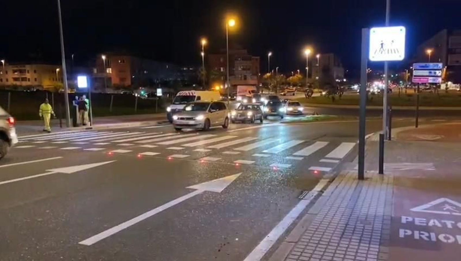 Paso de cebra que se ilumina en El Tablero cuando detecta que una persona va a cruzar