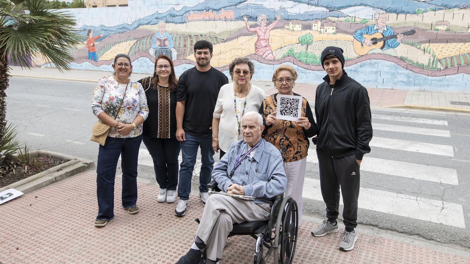 Varios usuarios de la residencia junto a miembros de Juventud con una misión.