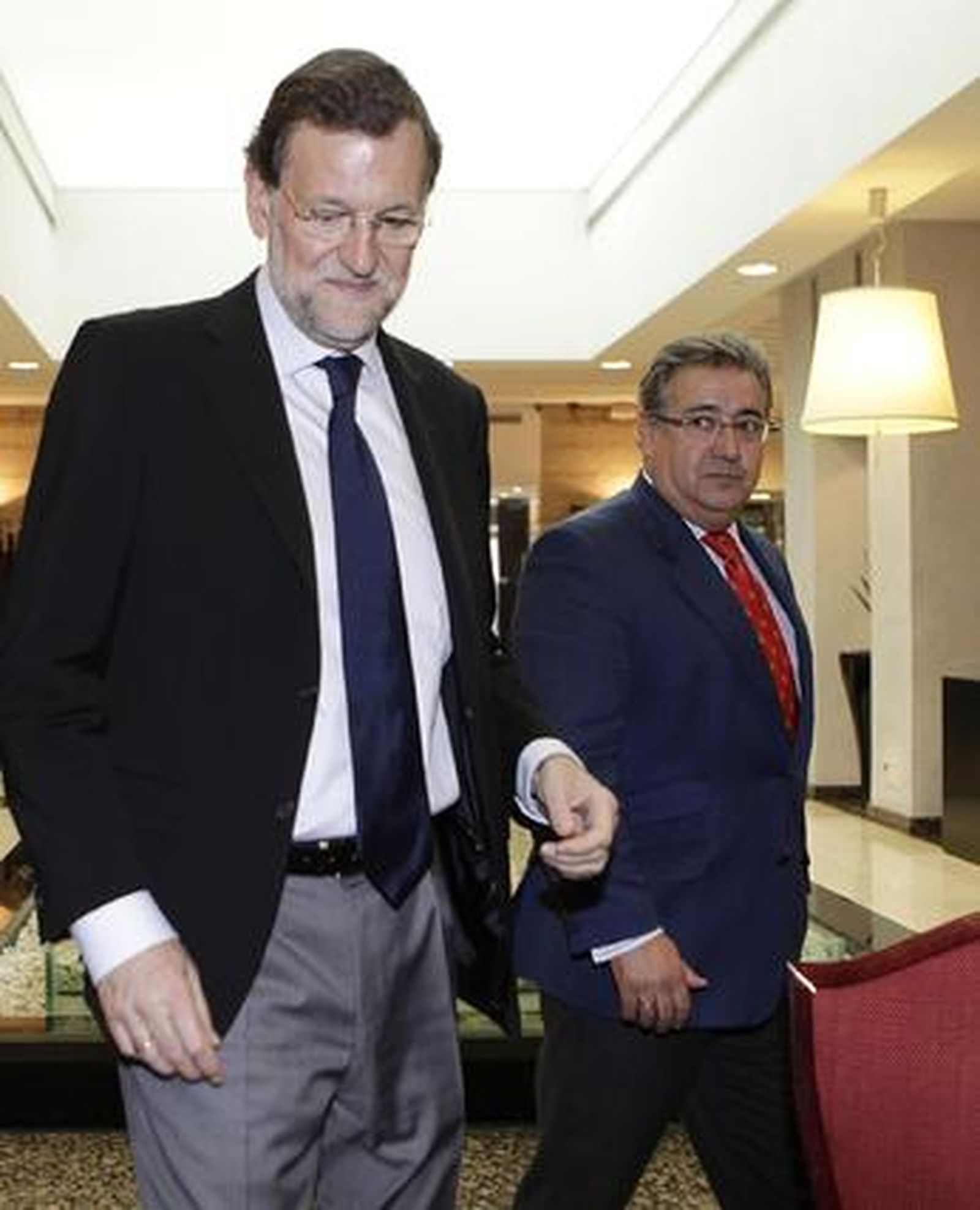 Rajoy, Arenas y Zoido, entre otros, acuden a la Junta Directiva Nacionald del PP realizada en Sevilla.

Foto: Antonio Pizarro