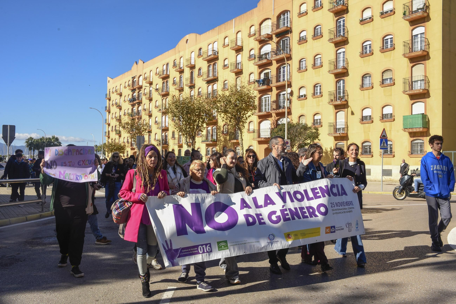 Marcha en La Línea por el 25-N, Día Internacional de la Eliminación de la Violencia contra la Mujer