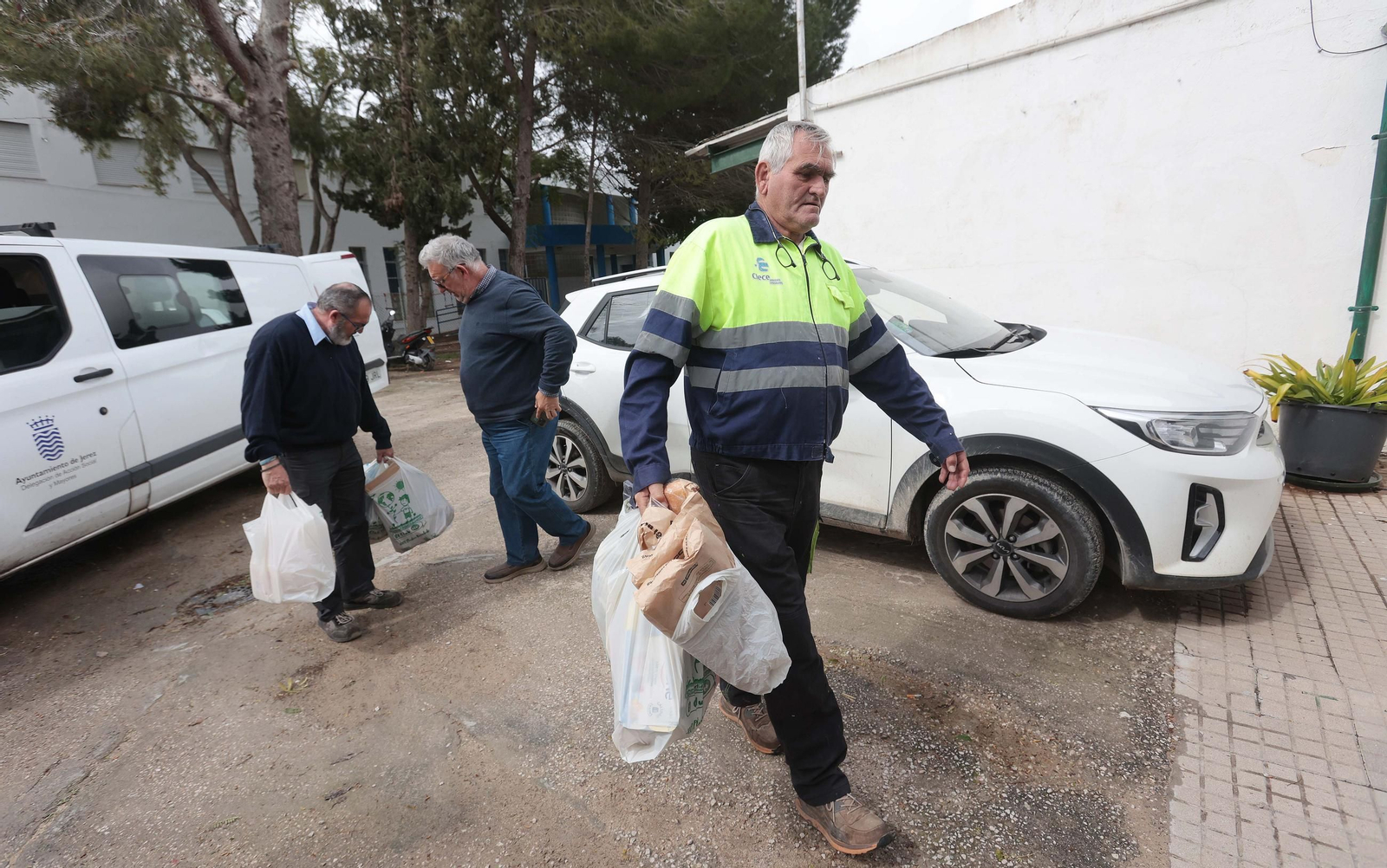 Dispositivo de Cáritas para los desalojados por las inundaciones en la zona rural de Jerez