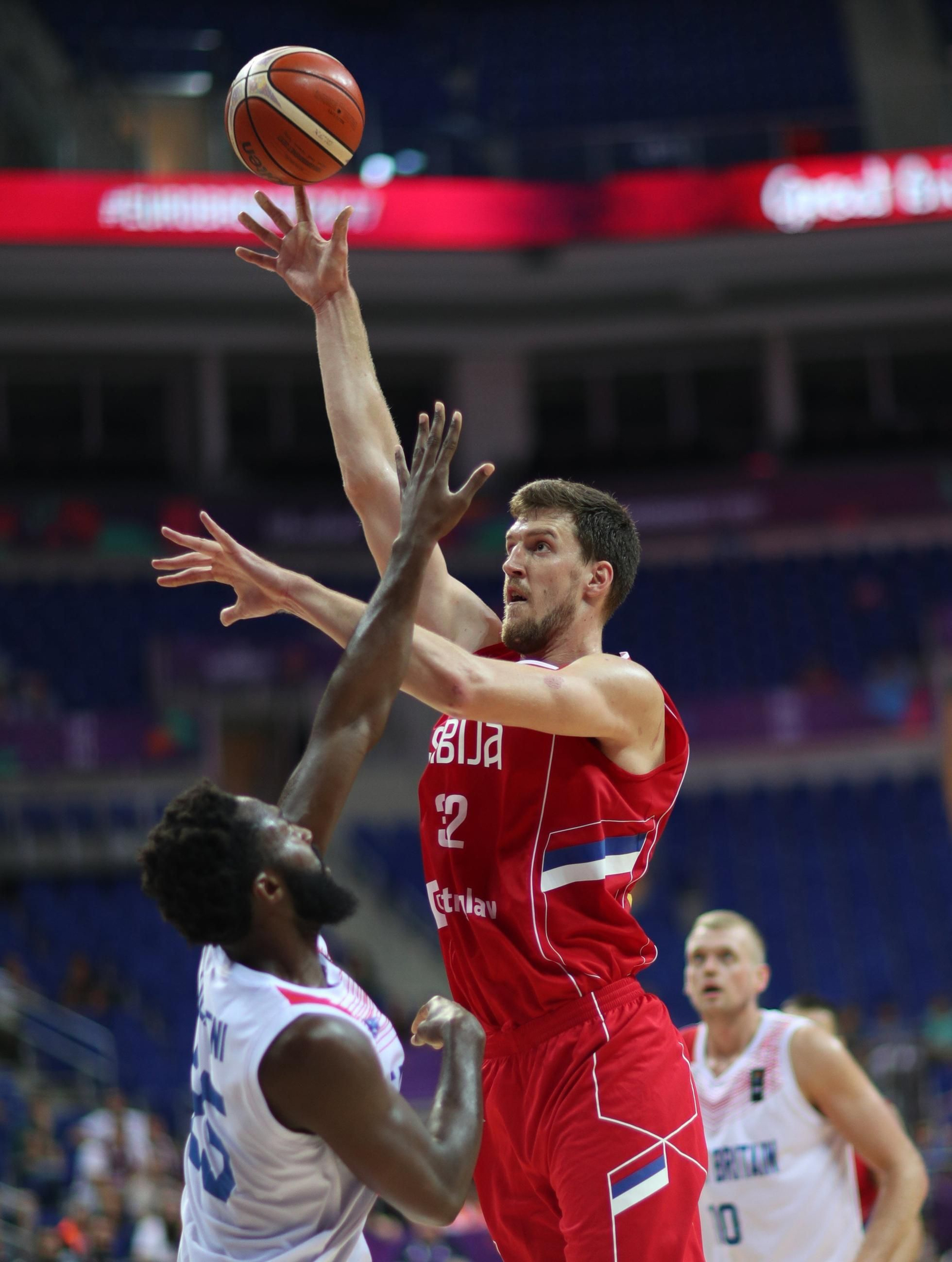 La carrera de Ognjen Kuzmic, en fotos