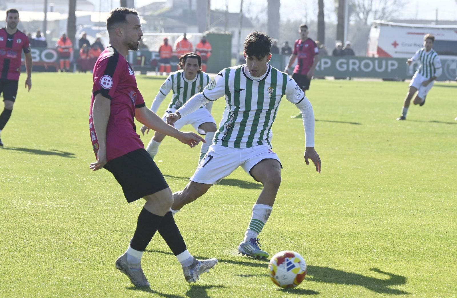 Las mejores fotos de la victoria del Pozoblanco en el derbi cordobés ante el Córdoba B