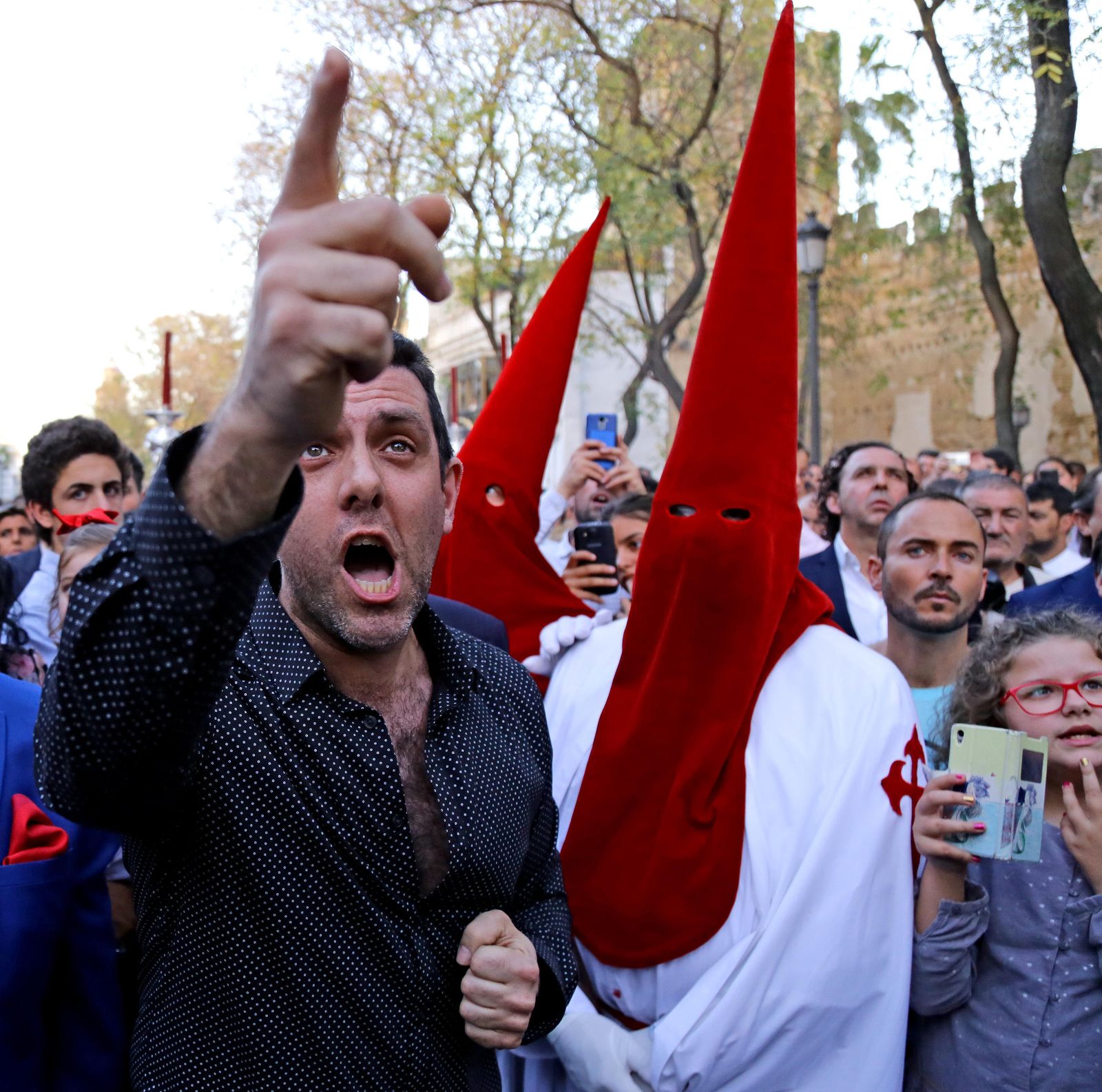 Una de las incontables saetas que ayer le cantaron al Prendimiento.