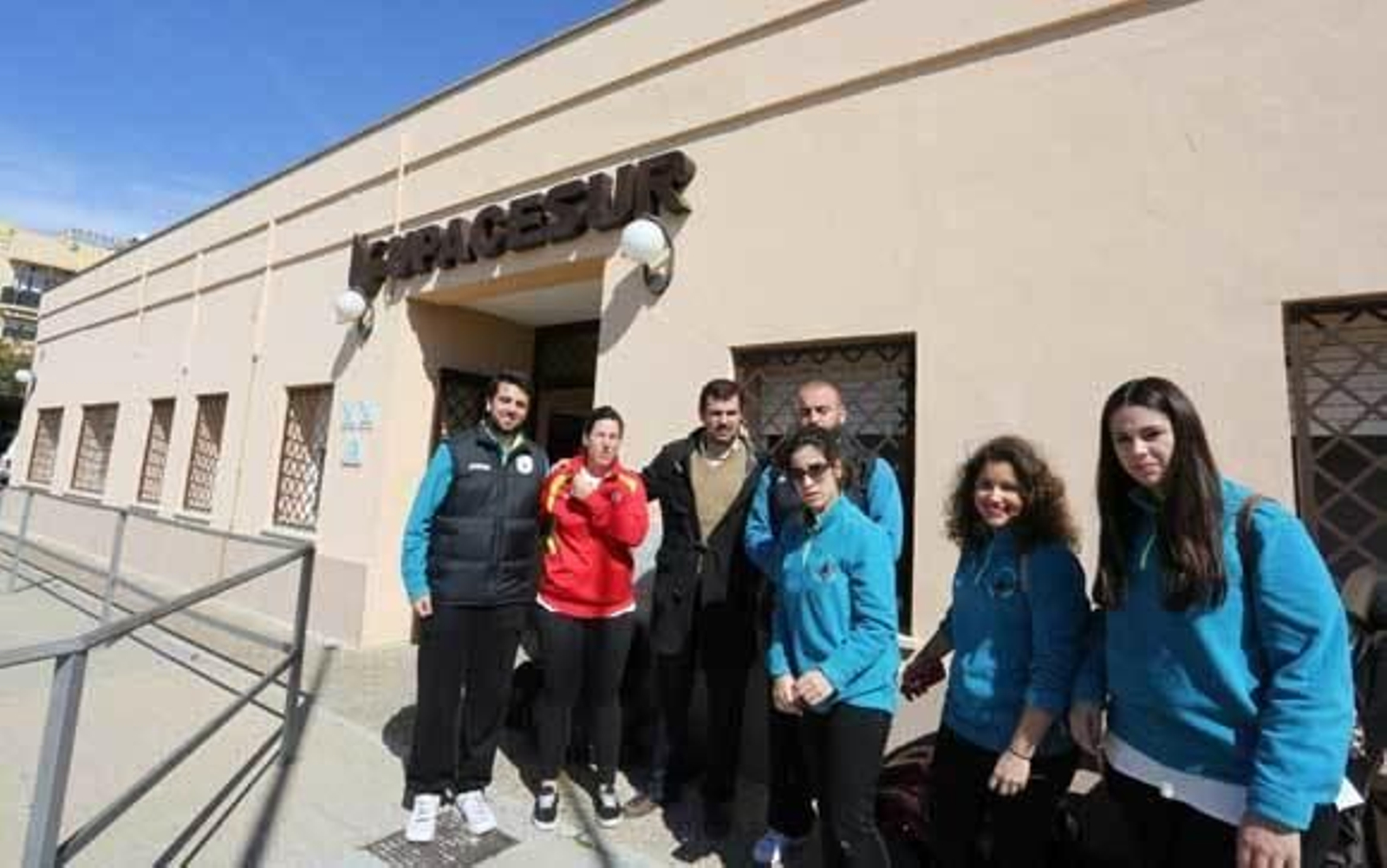 Los miembros del Kyu Shin Kan y el CD Anpehi, tras la clase impartida en el comedor del centro Upace Sur. /Pascual Los miembros del Kyu Shin Kan y el CD Anpehi, tras la clase impartida en el comedor del centro Upace Sur. /Pascual