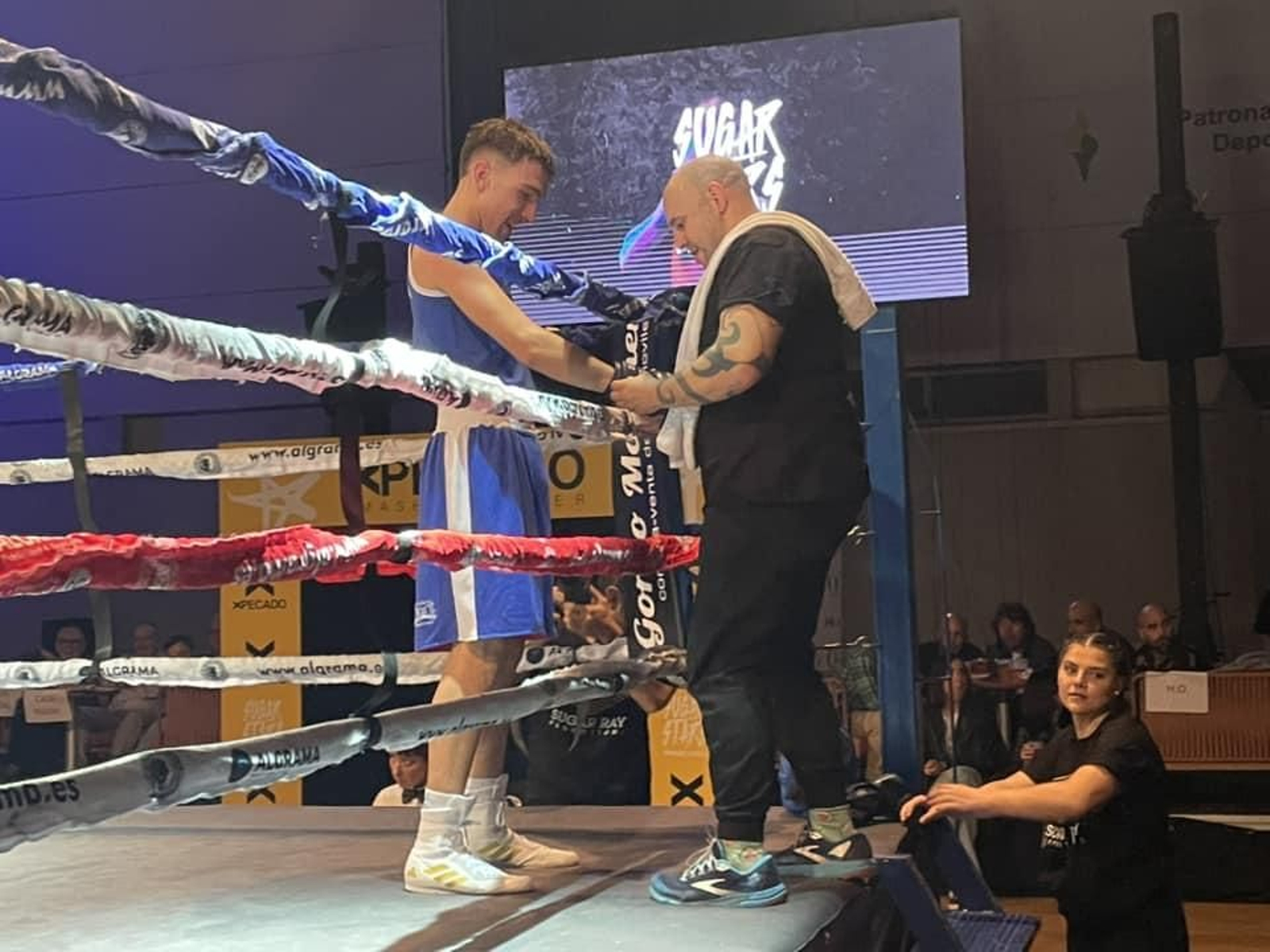 El boxeo enamora en una velada histórica en Jaén, en imágenes