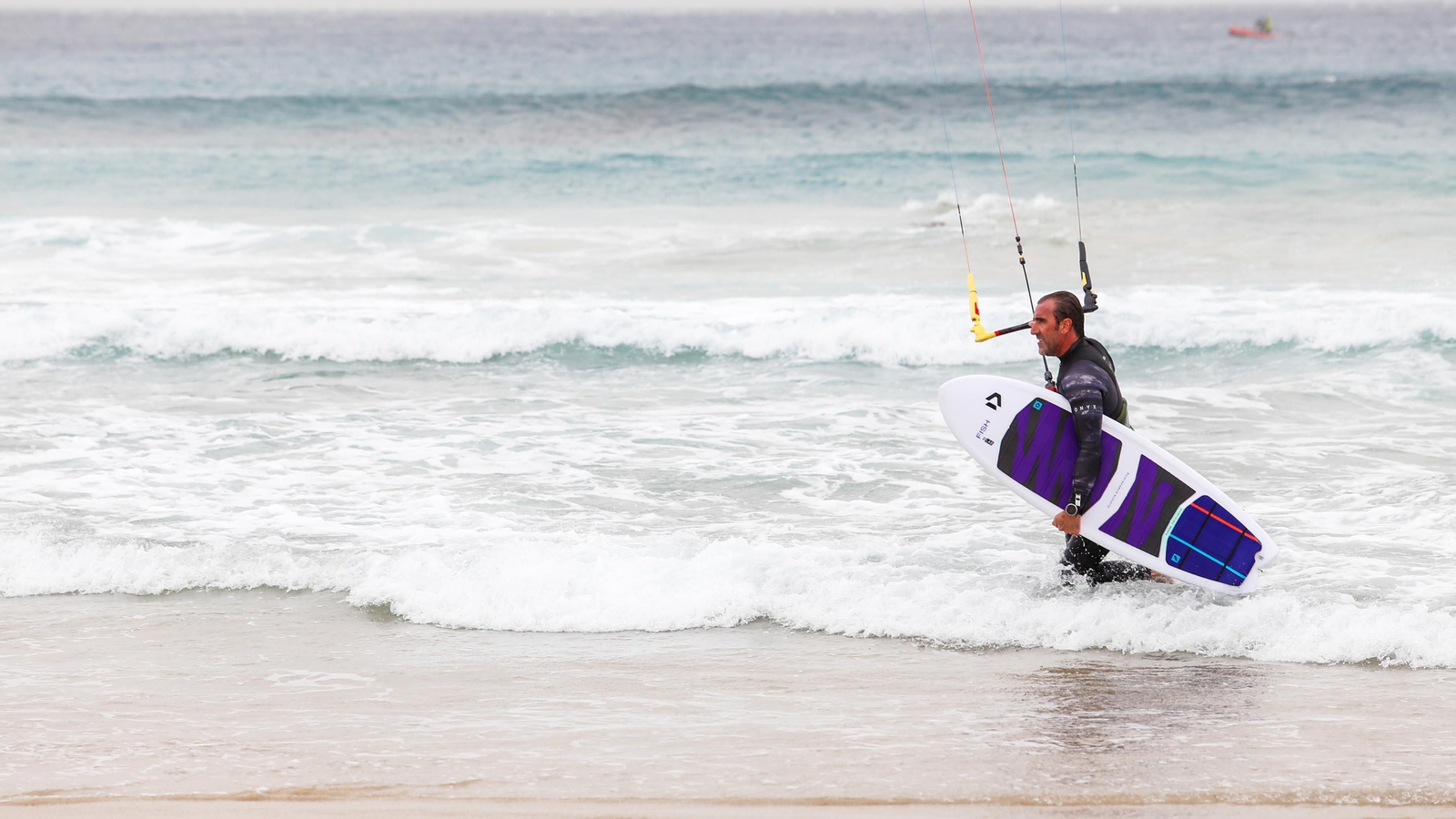 Un día de levante en Tarifa, en imágenes