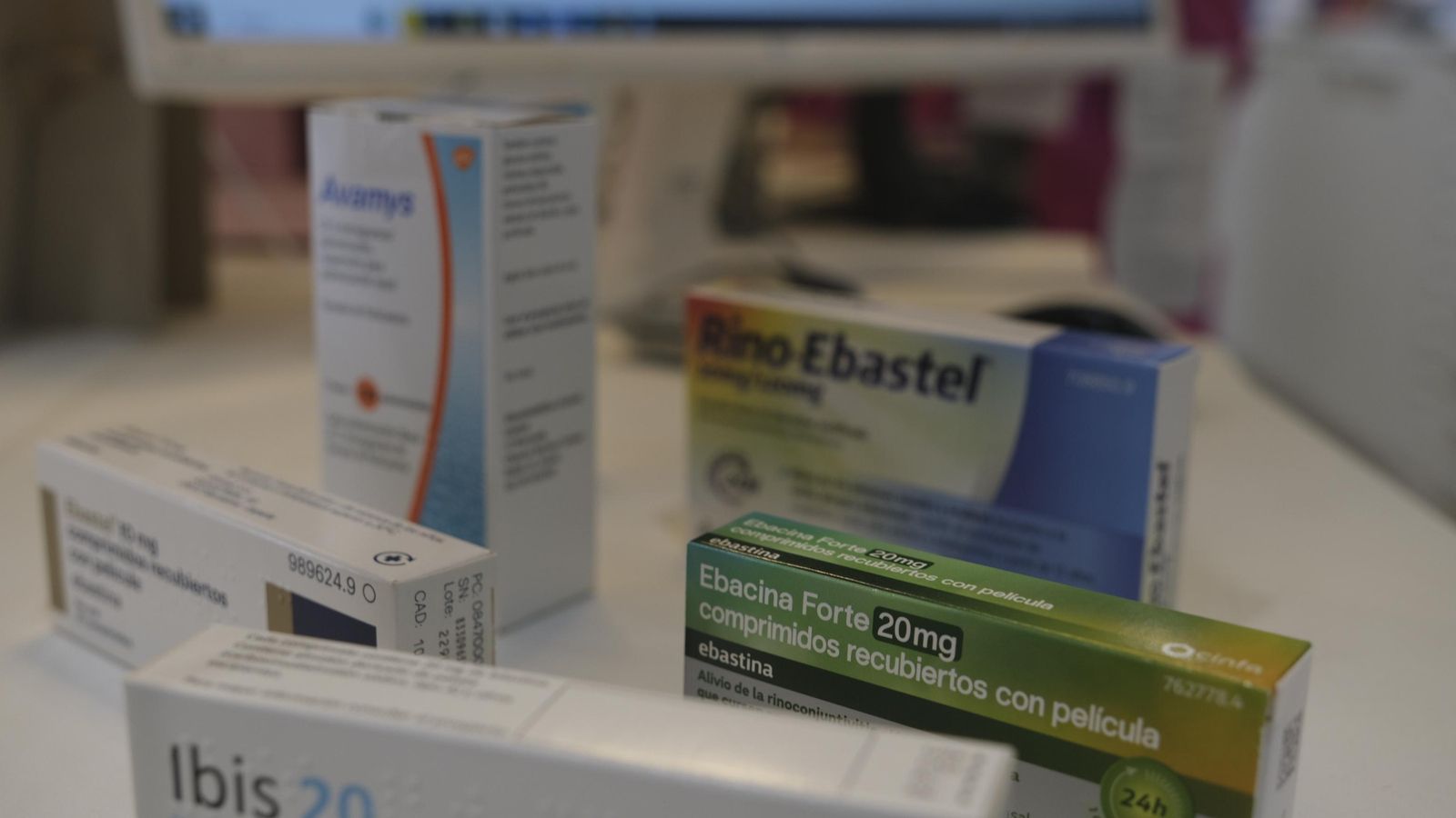 Hay gran variedad de antihistamínicos, corticoides, antiinflamatorios que los alérgicos toman como tratamiento, siempre bajo prescripción médica