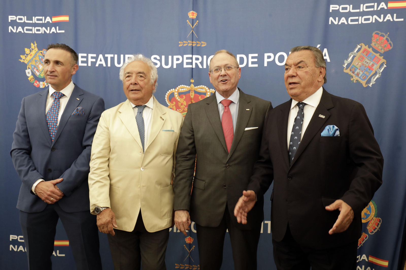 Recepción caseta de la Policía Nacional