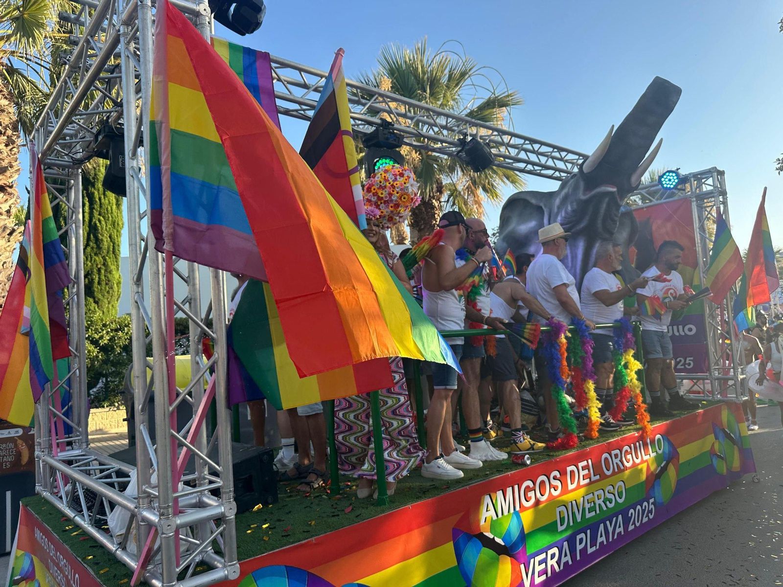 El Gran Desfile del Orgullo de Vera, en imágenes