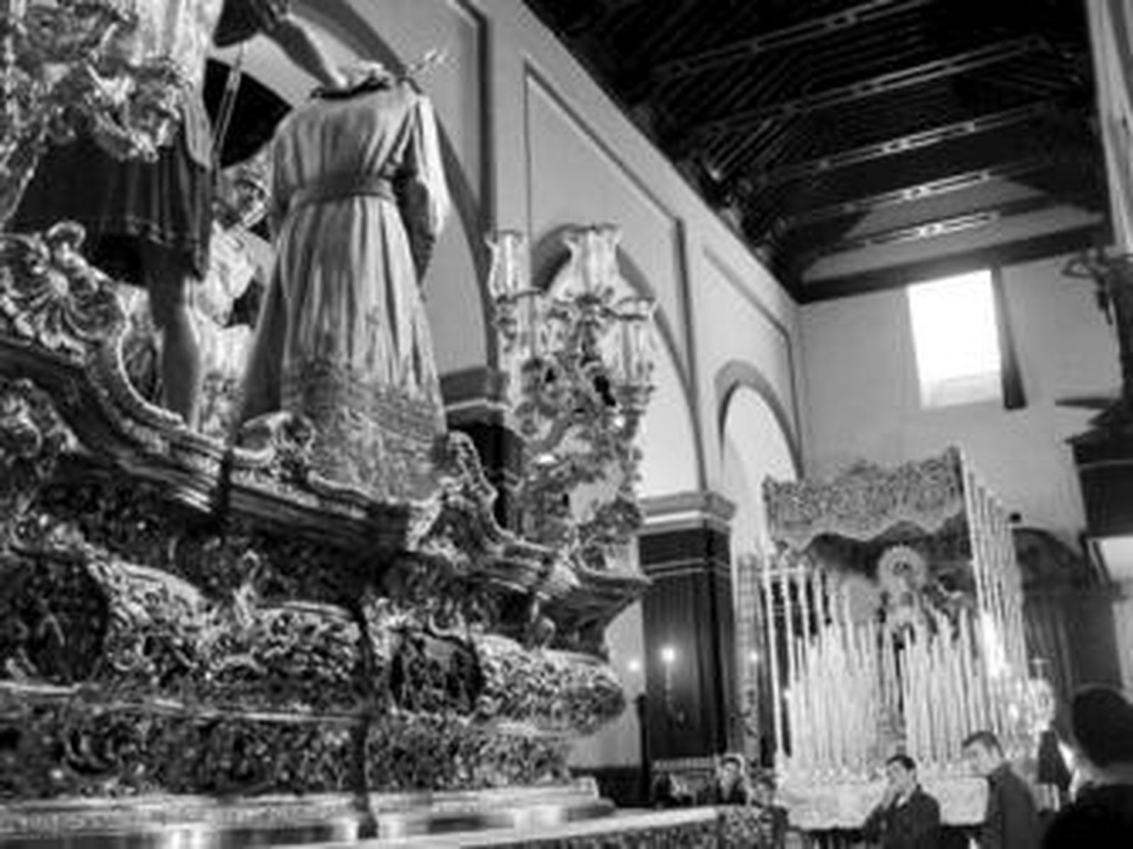 Los titulares de la Hermandad de la Amargura, en sus pasos