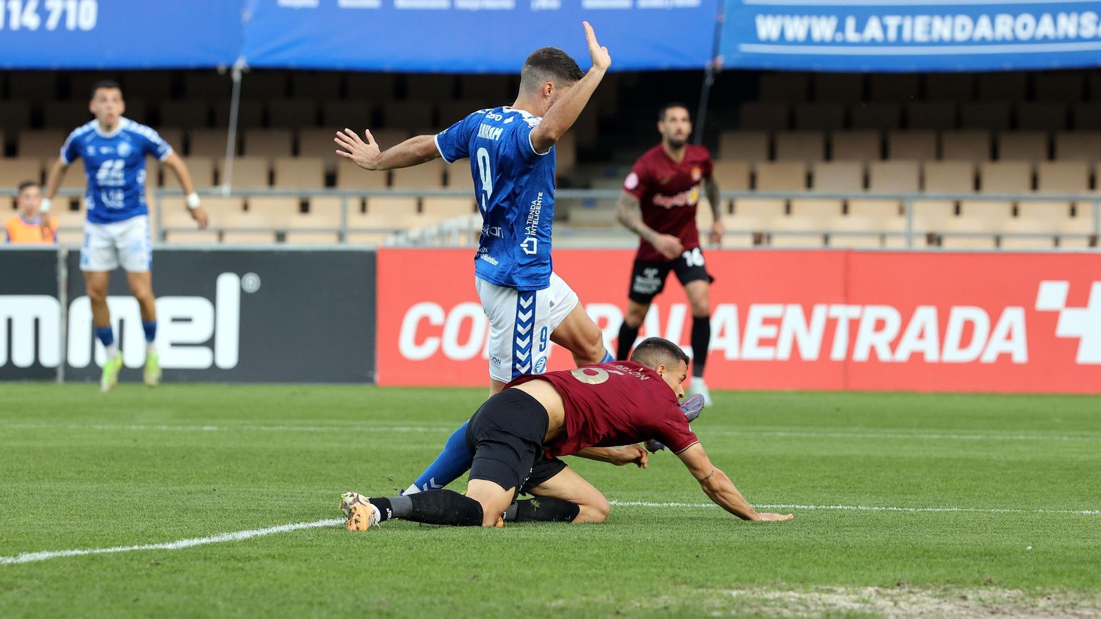Imágenes del Xerez DFC contra el Águilas FC