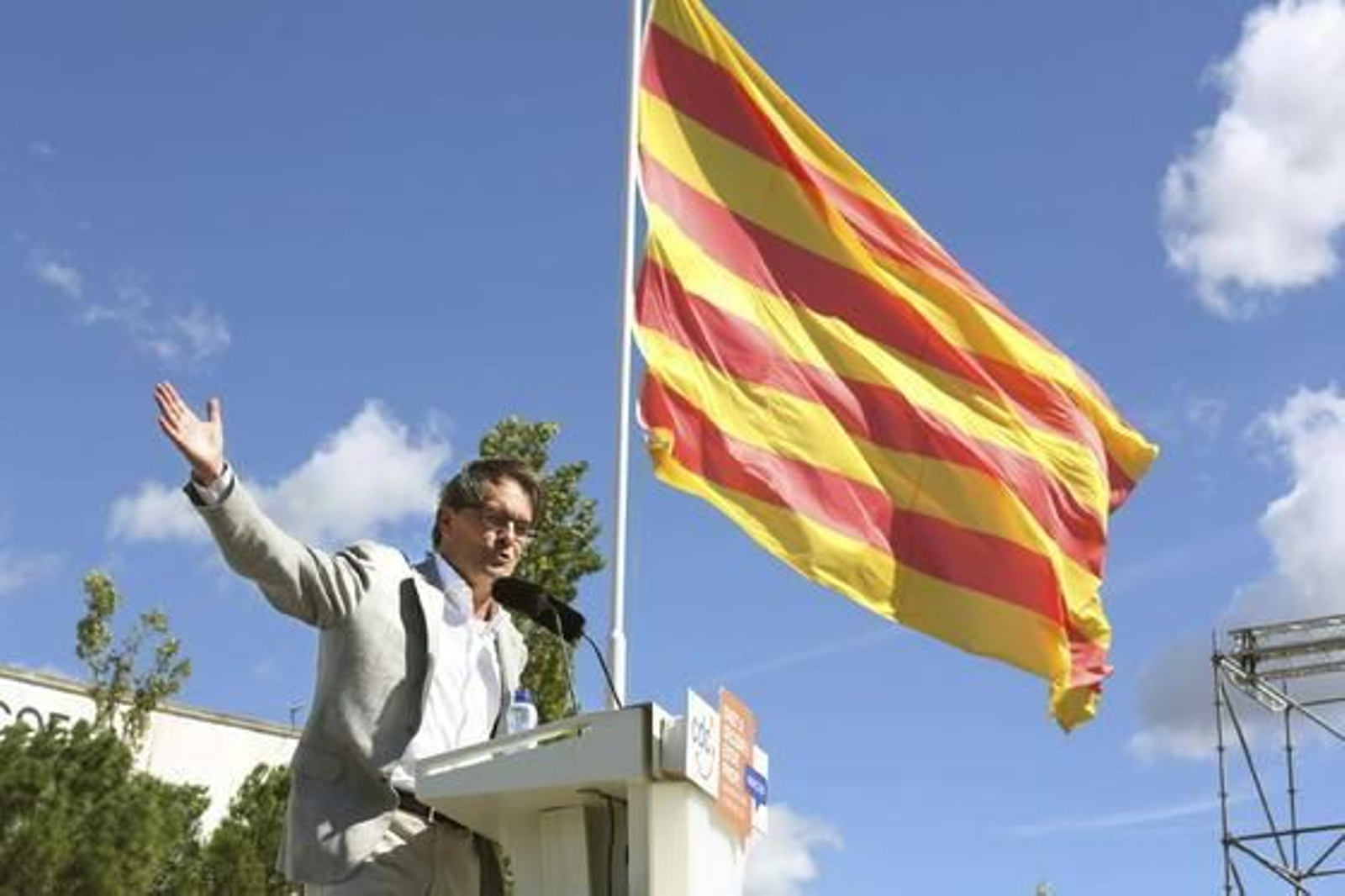 Mas admite que la relación entre la Generalitat y el Gobierno es "tensa"