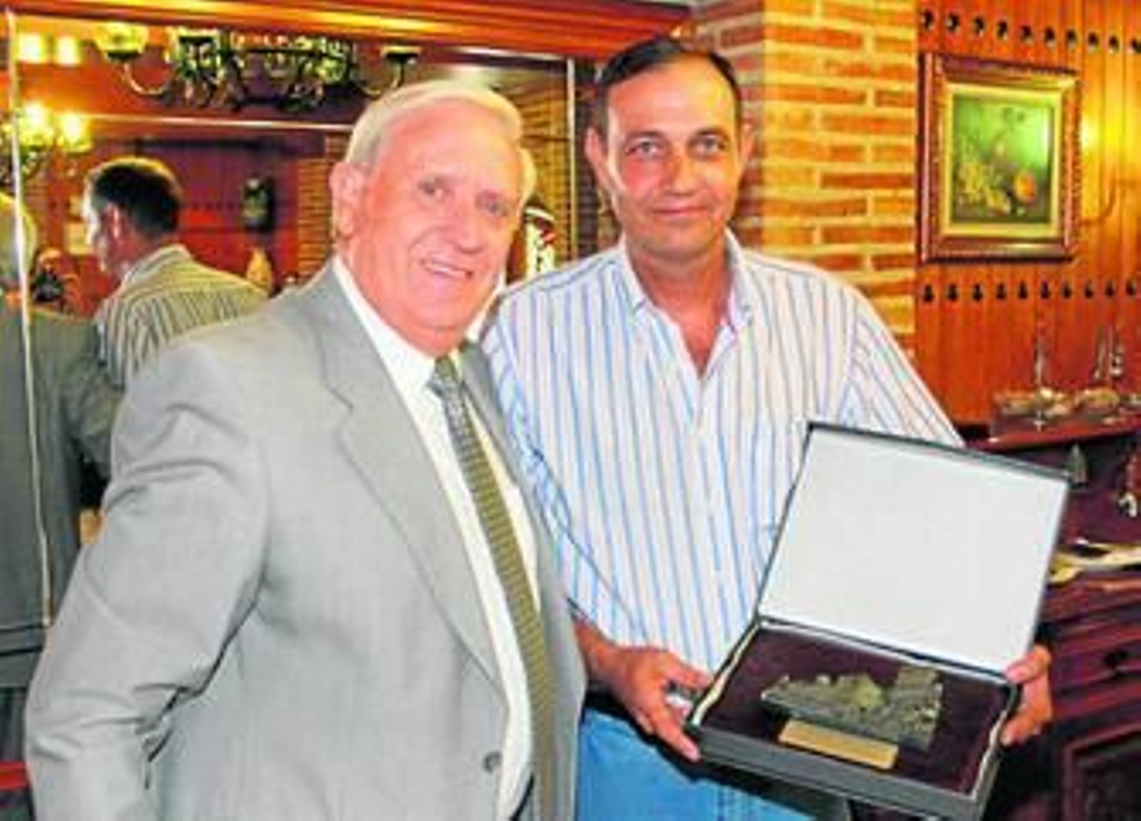 Los artilleros de honor despiden a Enrique Campo como jefe del Gaca