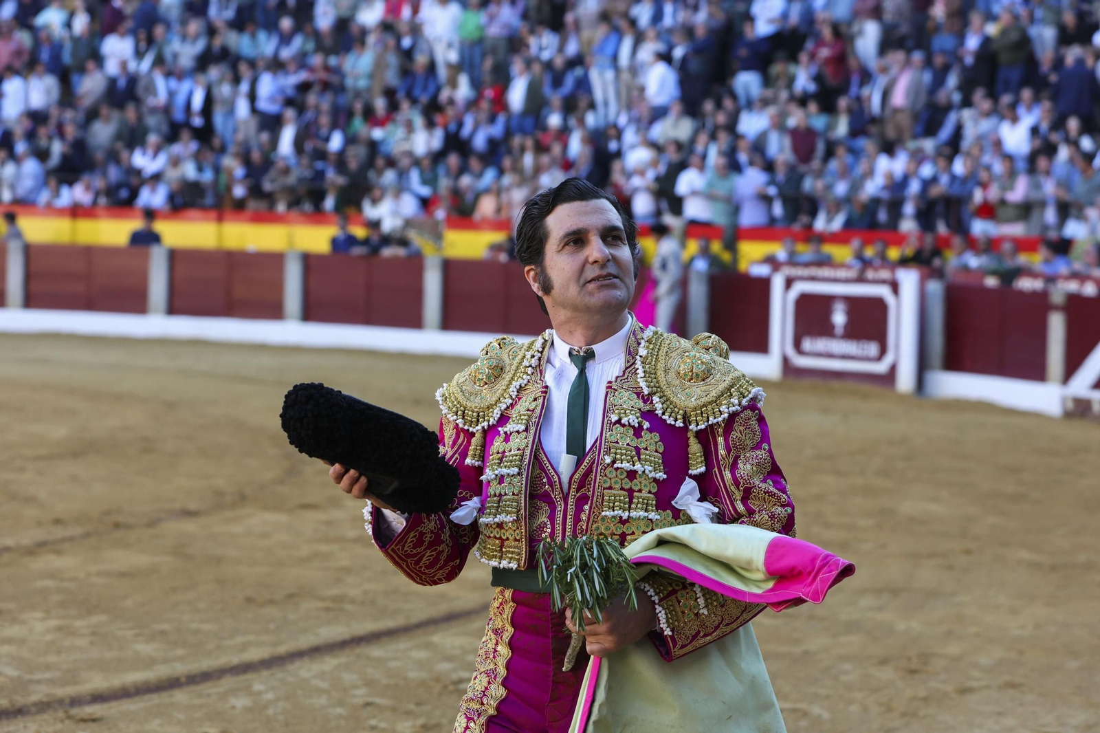 Las fotos de la vuelta a los ruedos de Morante de La Puebla en Almendralejo
